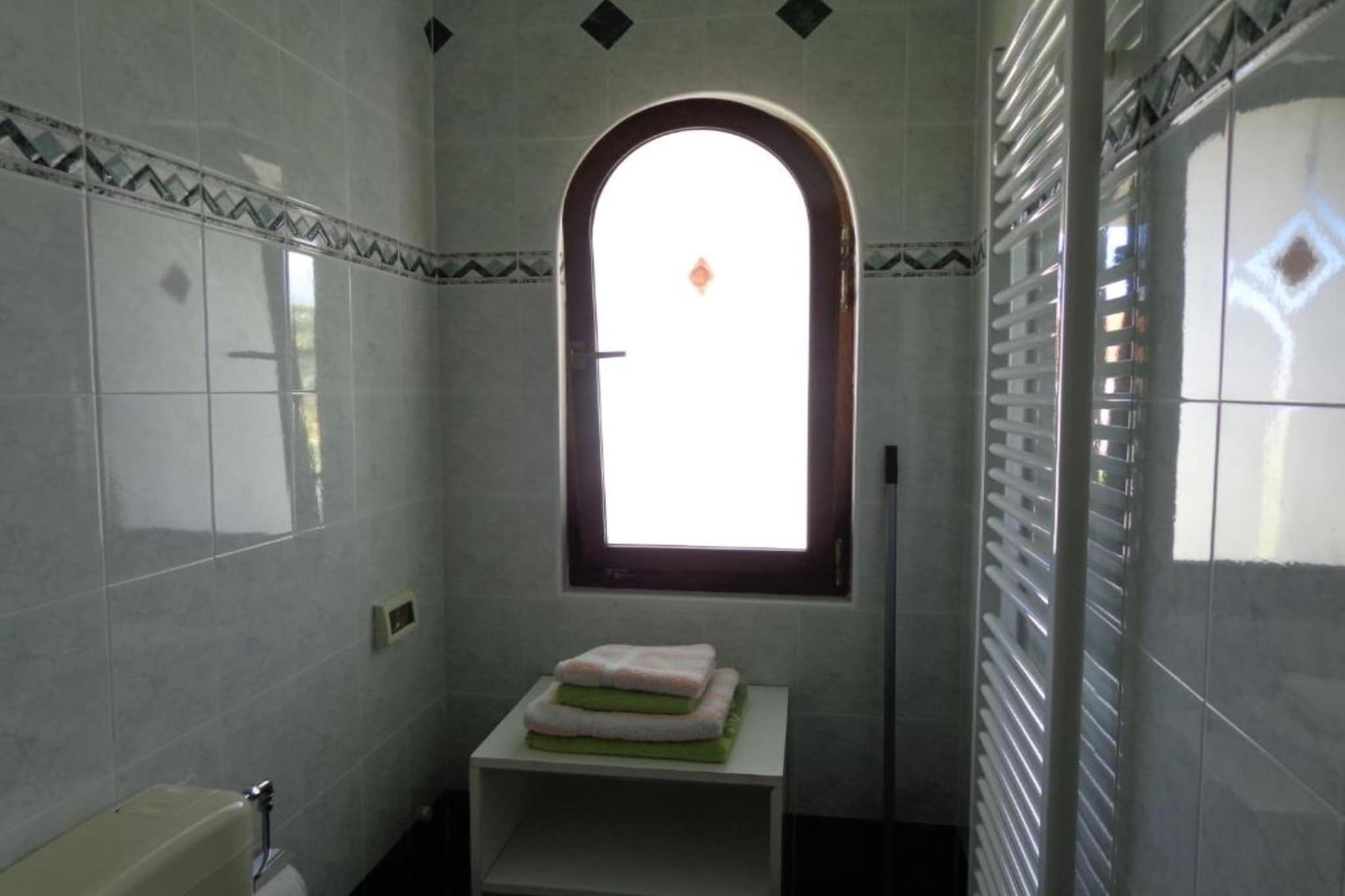 One Bedrrom Apartment-Bathroom