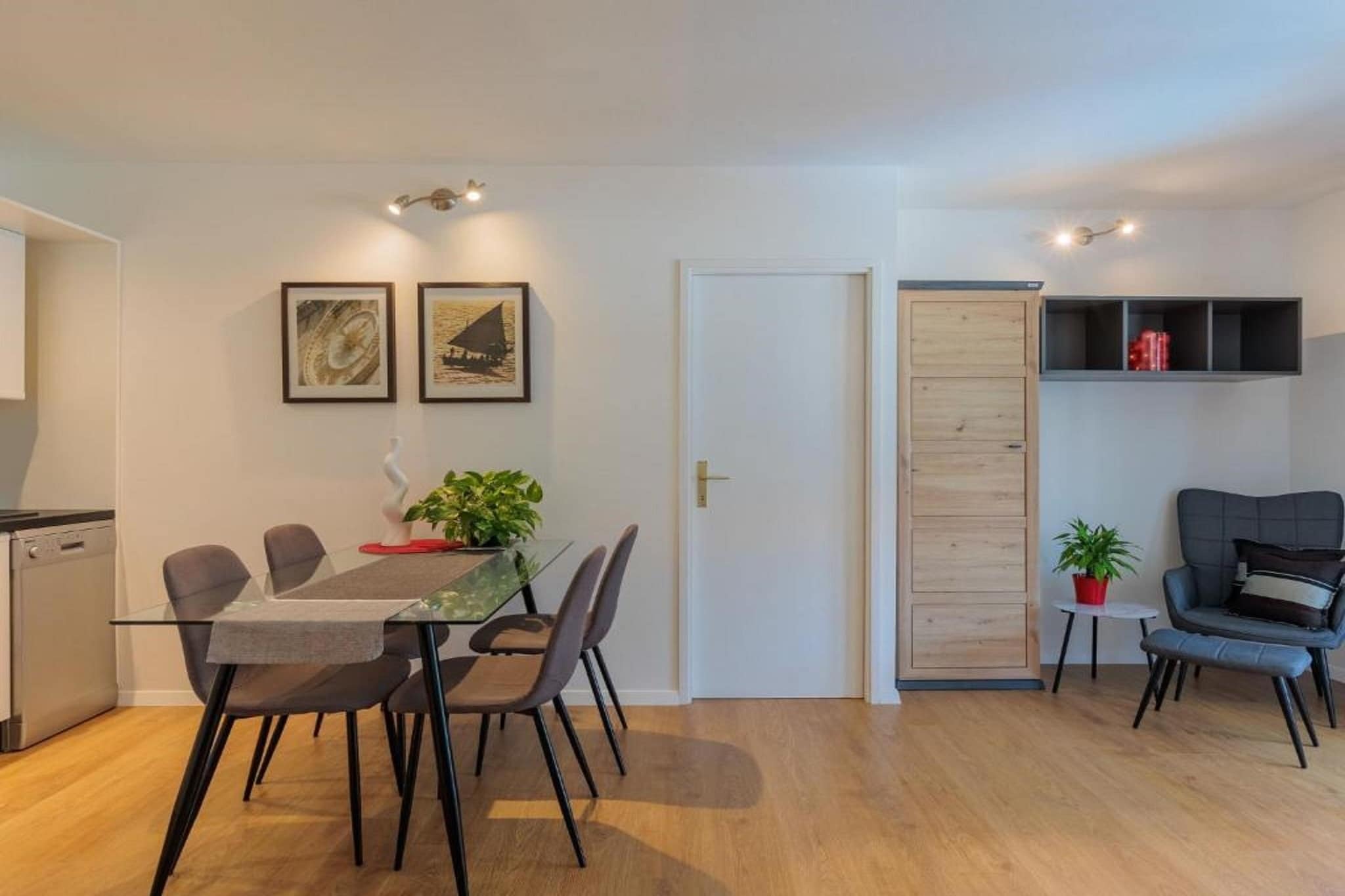 One Bedroom Apartment 1