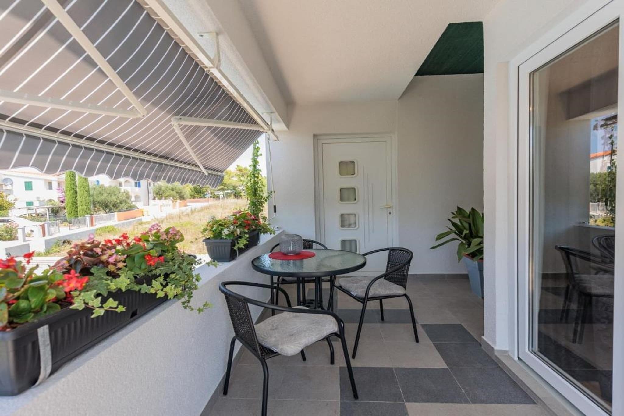 One Bedroom Apartment 1