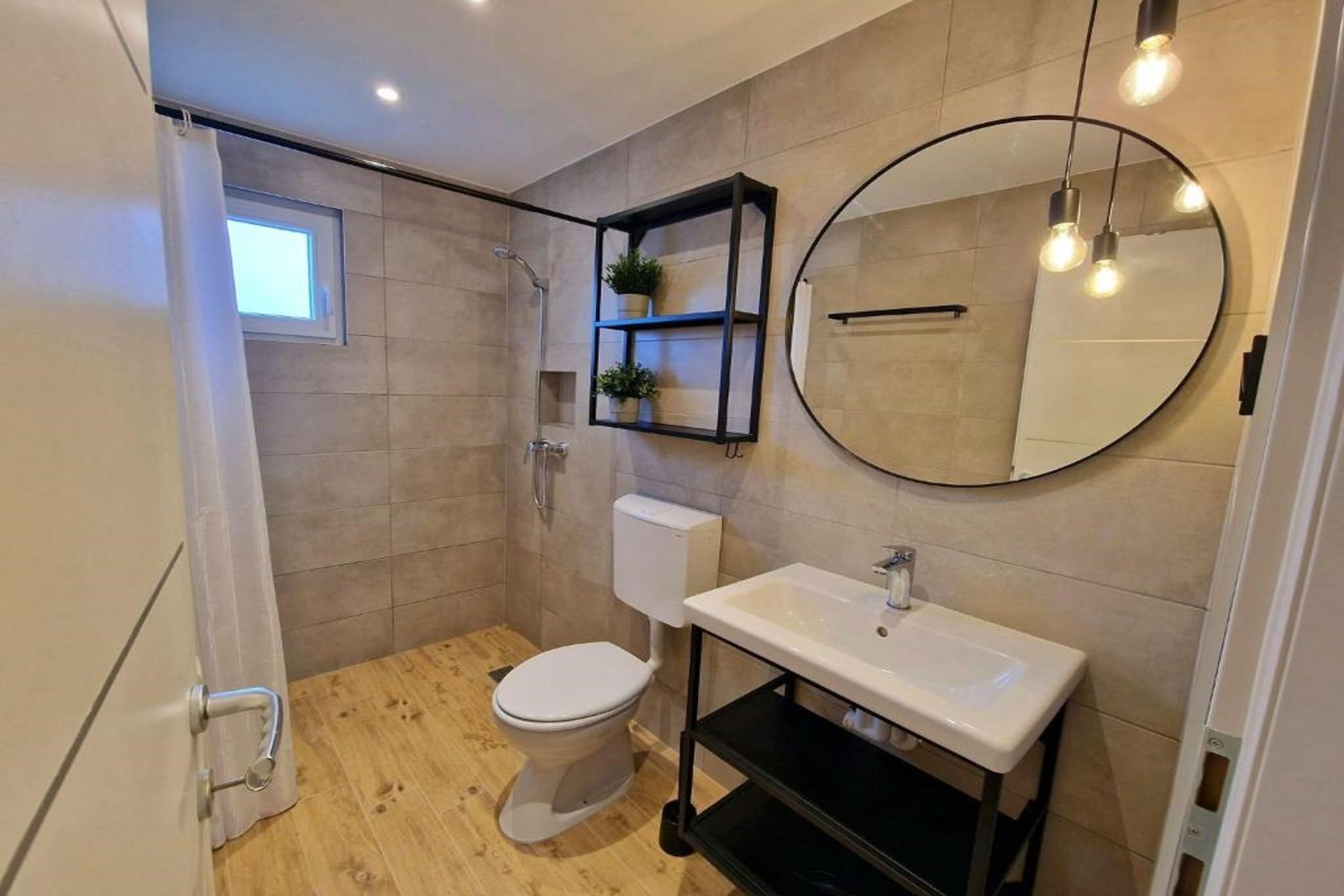 One Bedroom Apartment 3-Badkamer