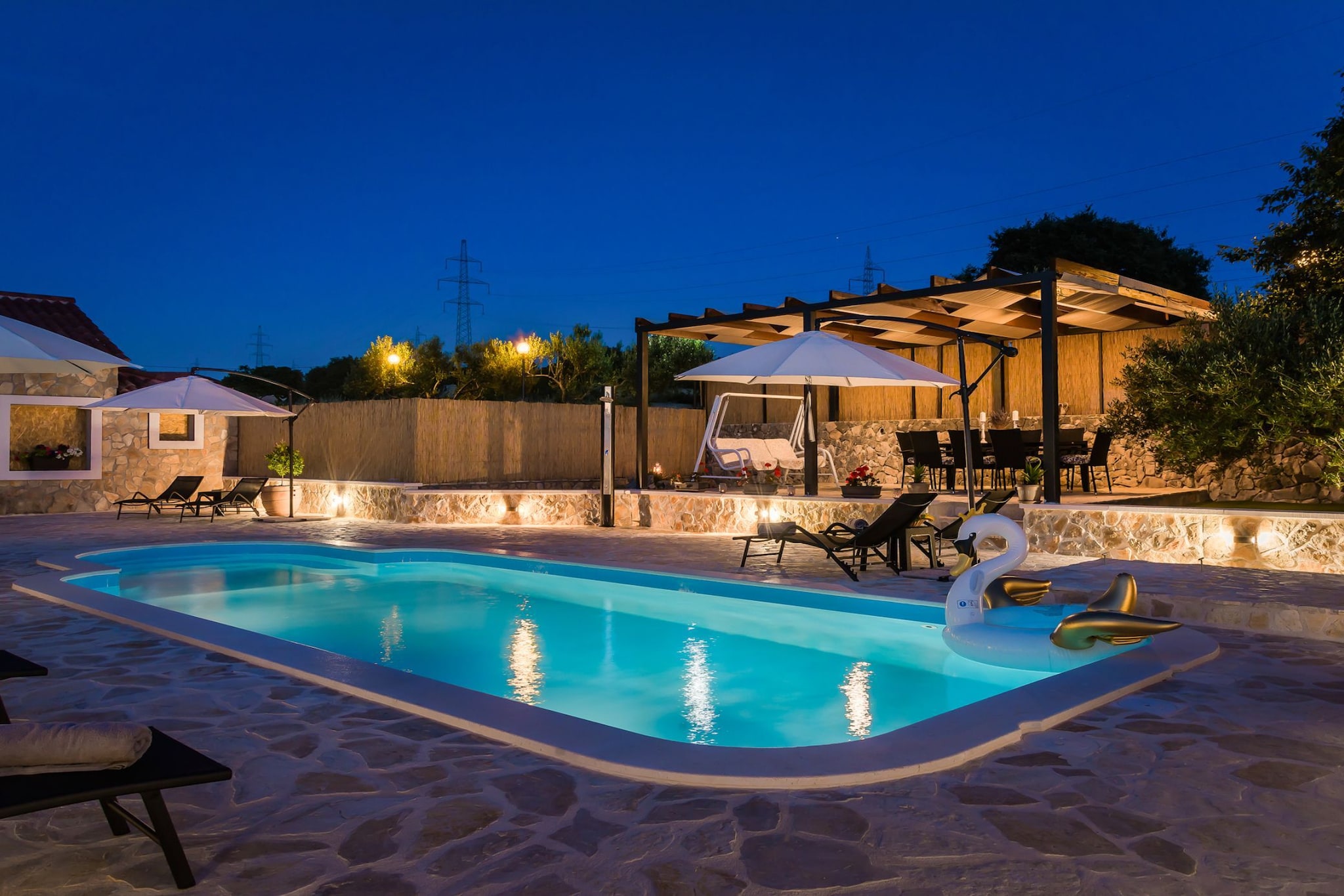 Holiday Home Rider - Two Bedroom Holiday Home with Outdoor Pool-Pool
