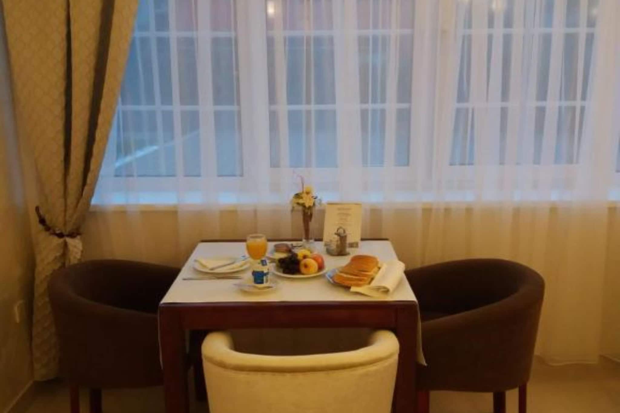 Hotel Orion - Single Room with Mountain View