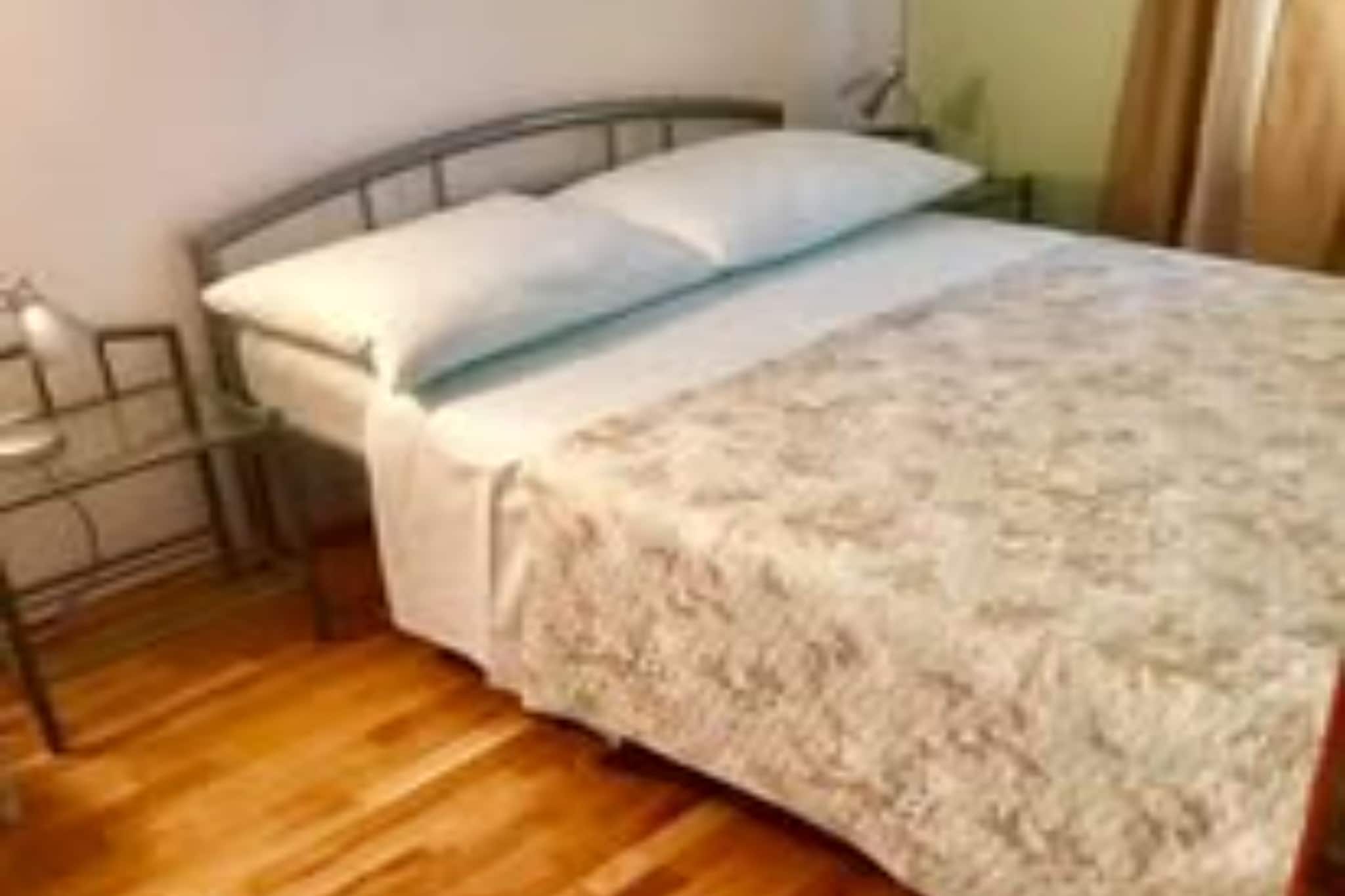 Two Bedroom Apartment With Sea View-Schlafzimmer