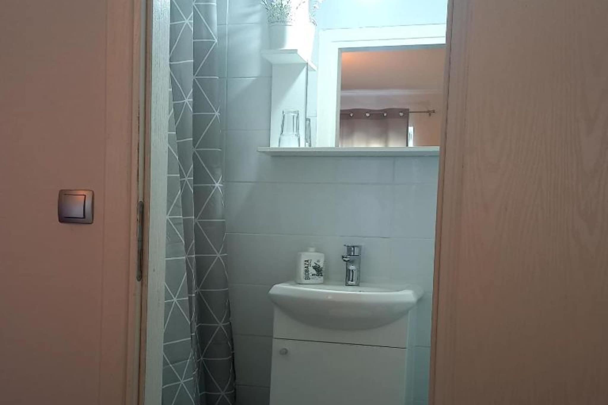 Double Room (A2)