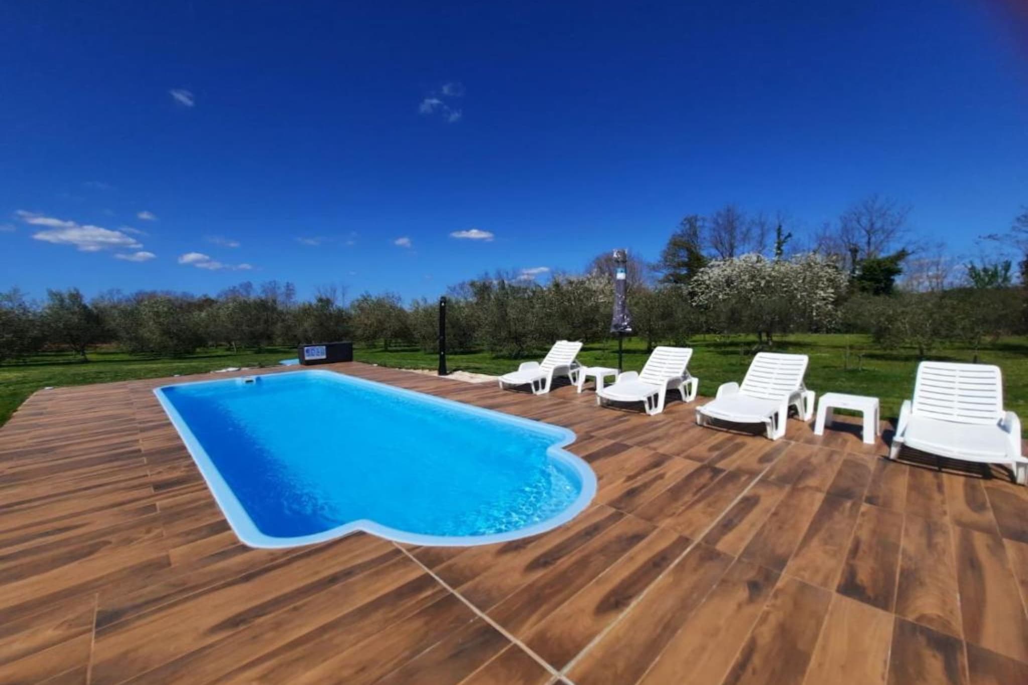 House in Nature-Swimming pool