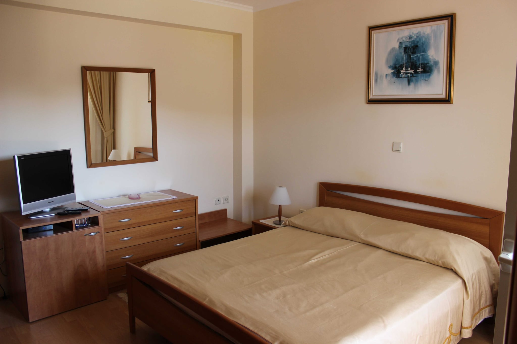 Guest House Villa Anggela - Standard Double room with Balcony and Sea View (BR2)-Binnen