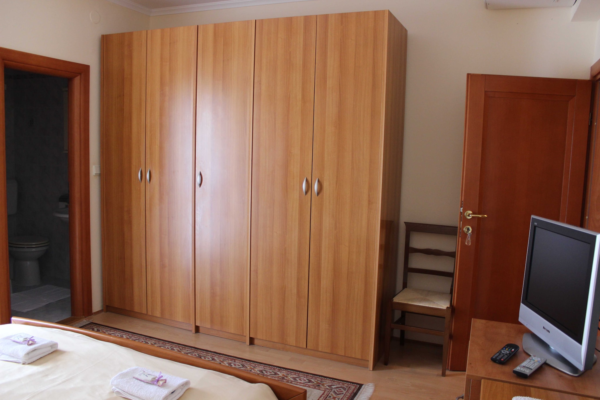 Guest House Villa Anggela - Standard Double room with Balcony and Sea View (BR2)-Binnen