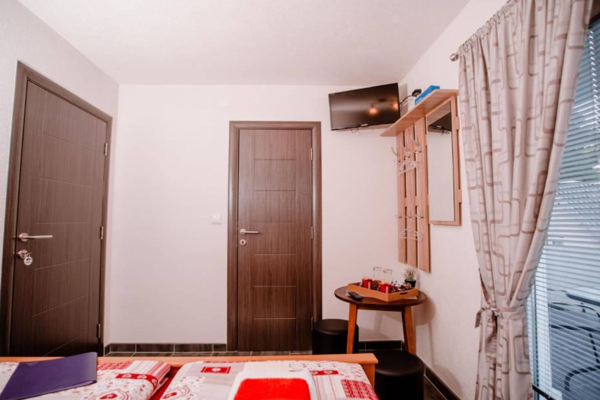 Mountain Serenity Rooms - Double Room with Balcony  2