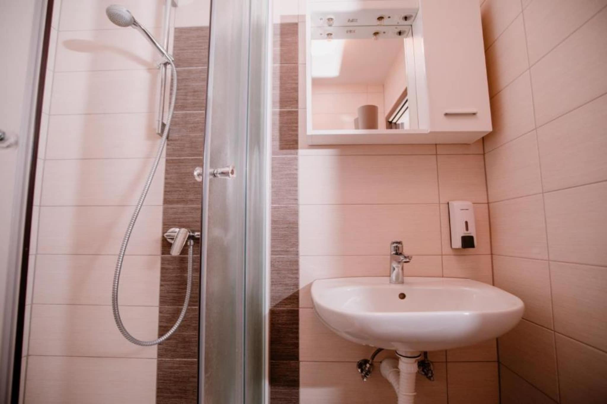 Mountain Serenity Rooms - Double Room with Balcony  3