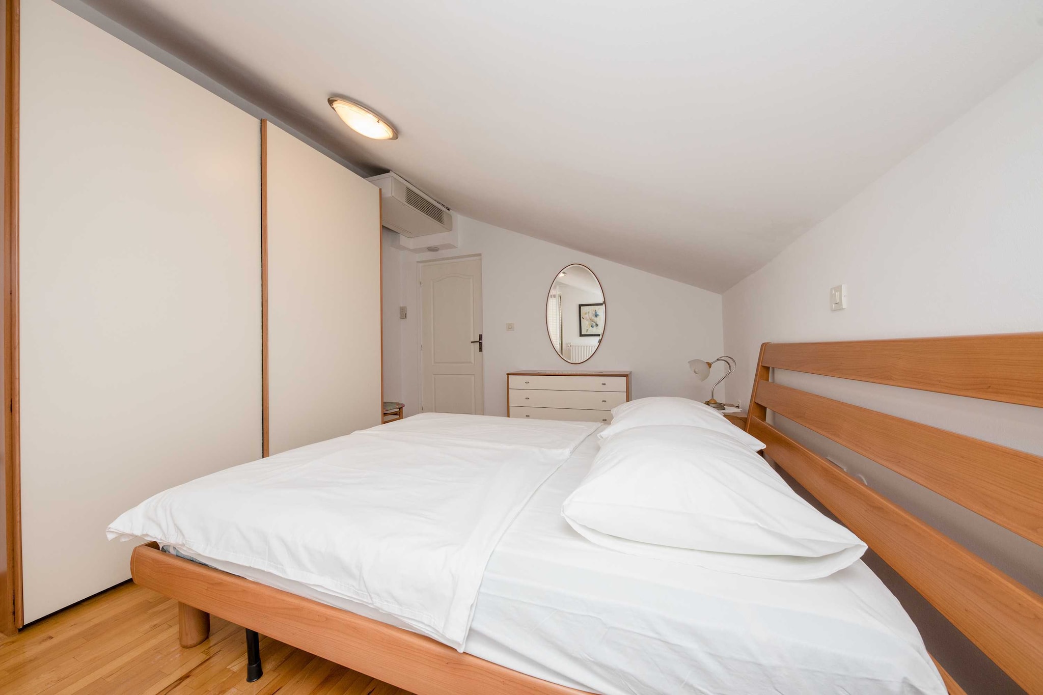 Guest House Villa Anggela - Two Bedroom Apartment with Balcony and Sea View-Chambre