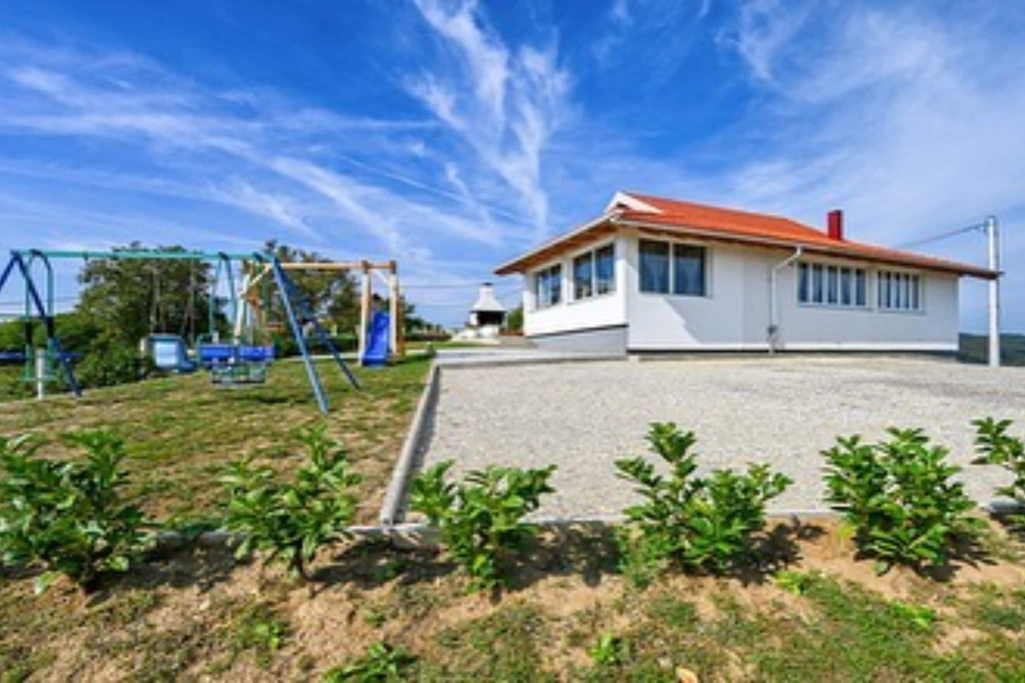 Villa Cerina - Three Bedorom Villa with Outdoor Swimming Pool-Tuinen zomer