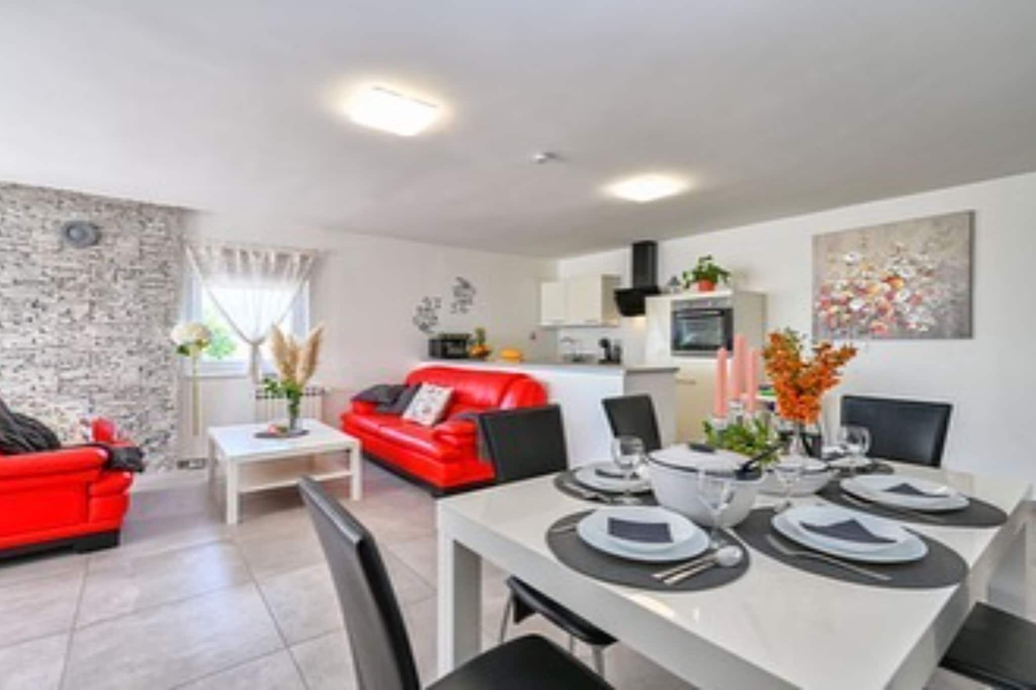 Villa Cerina - Three Bedorom Villa with Outdoor Swimming Pool-Eetkamer