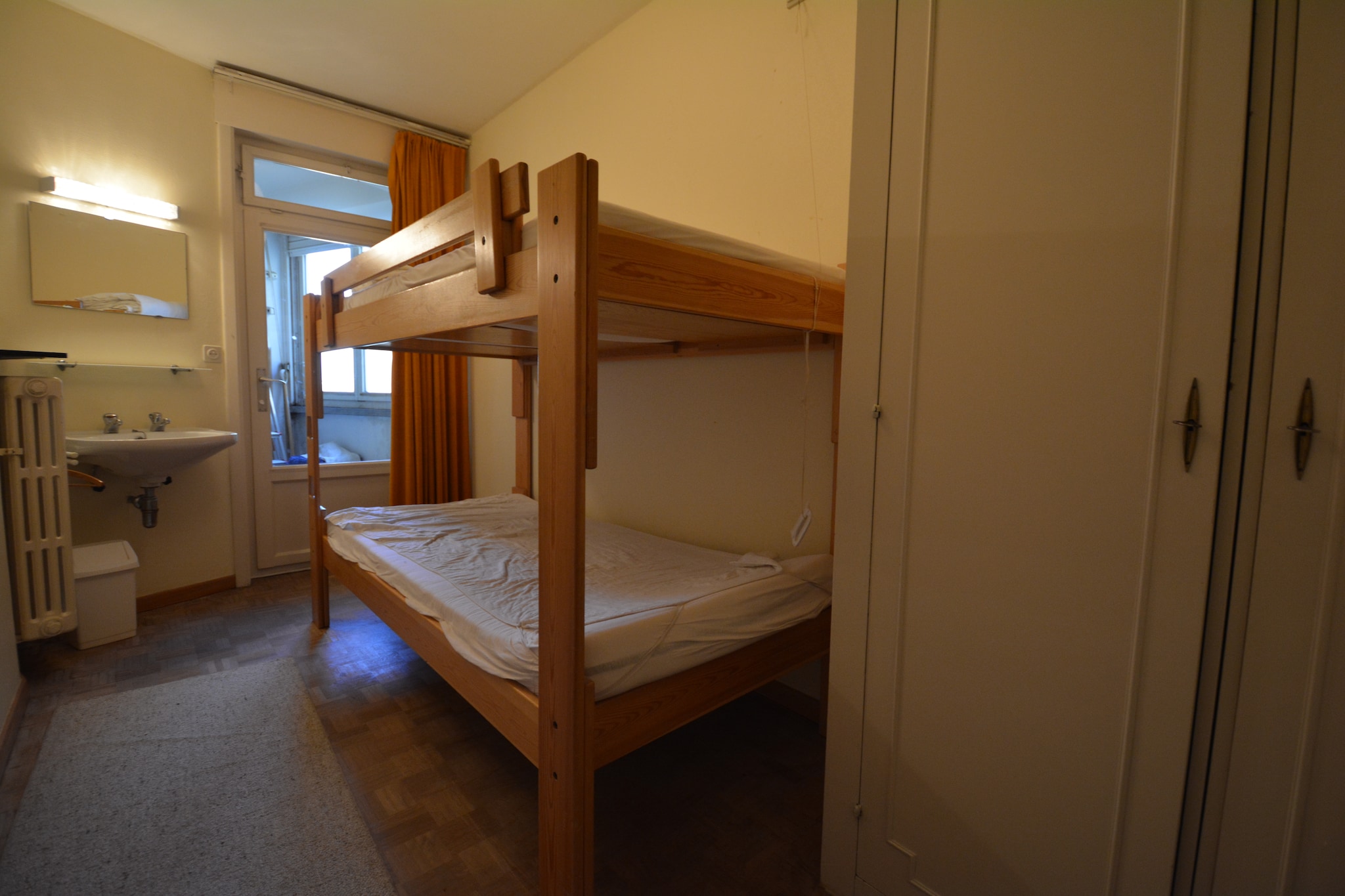 Embassy Block D D8R-Slaapkamer