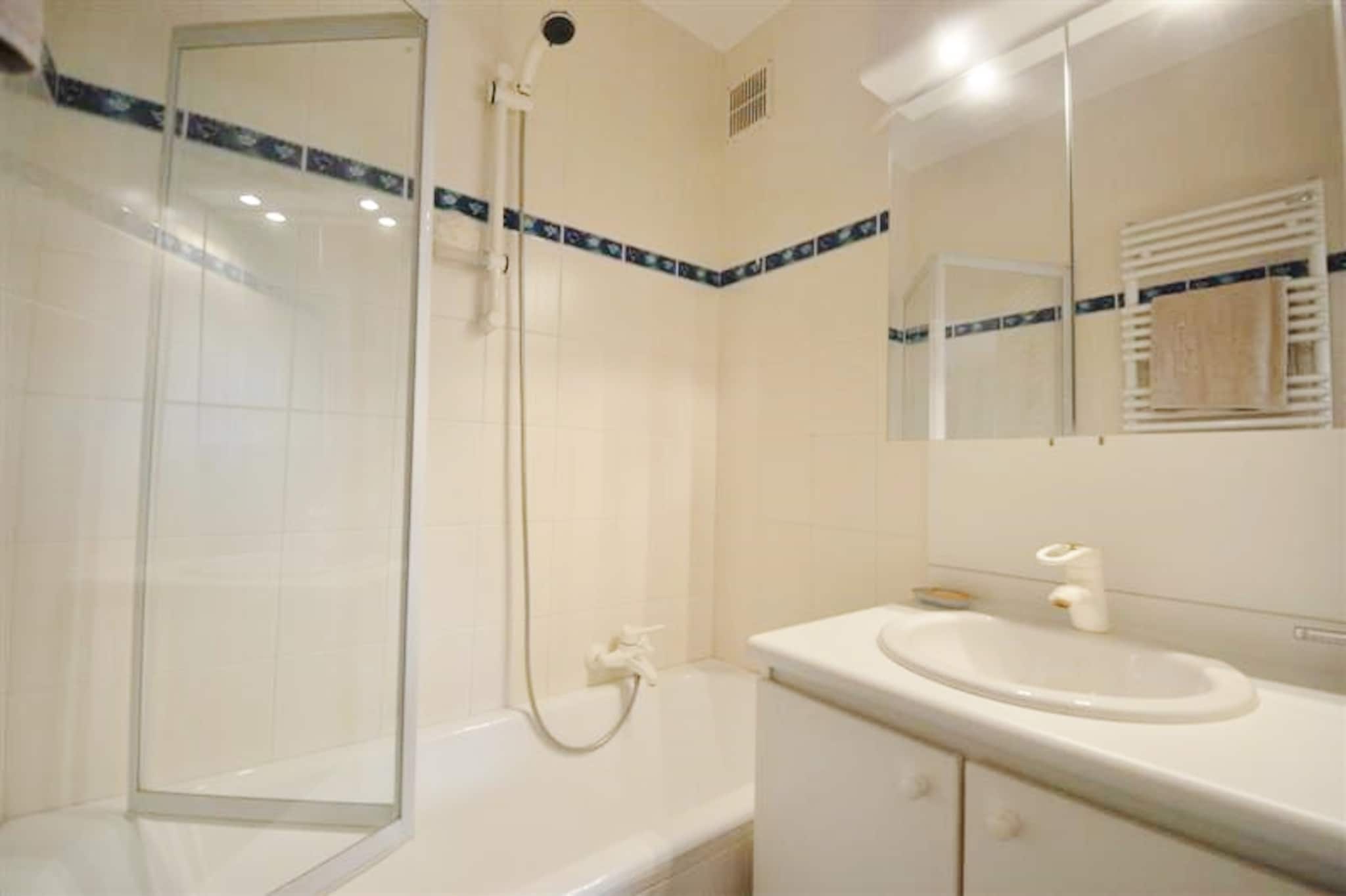 Metropole II 17-Badkamer