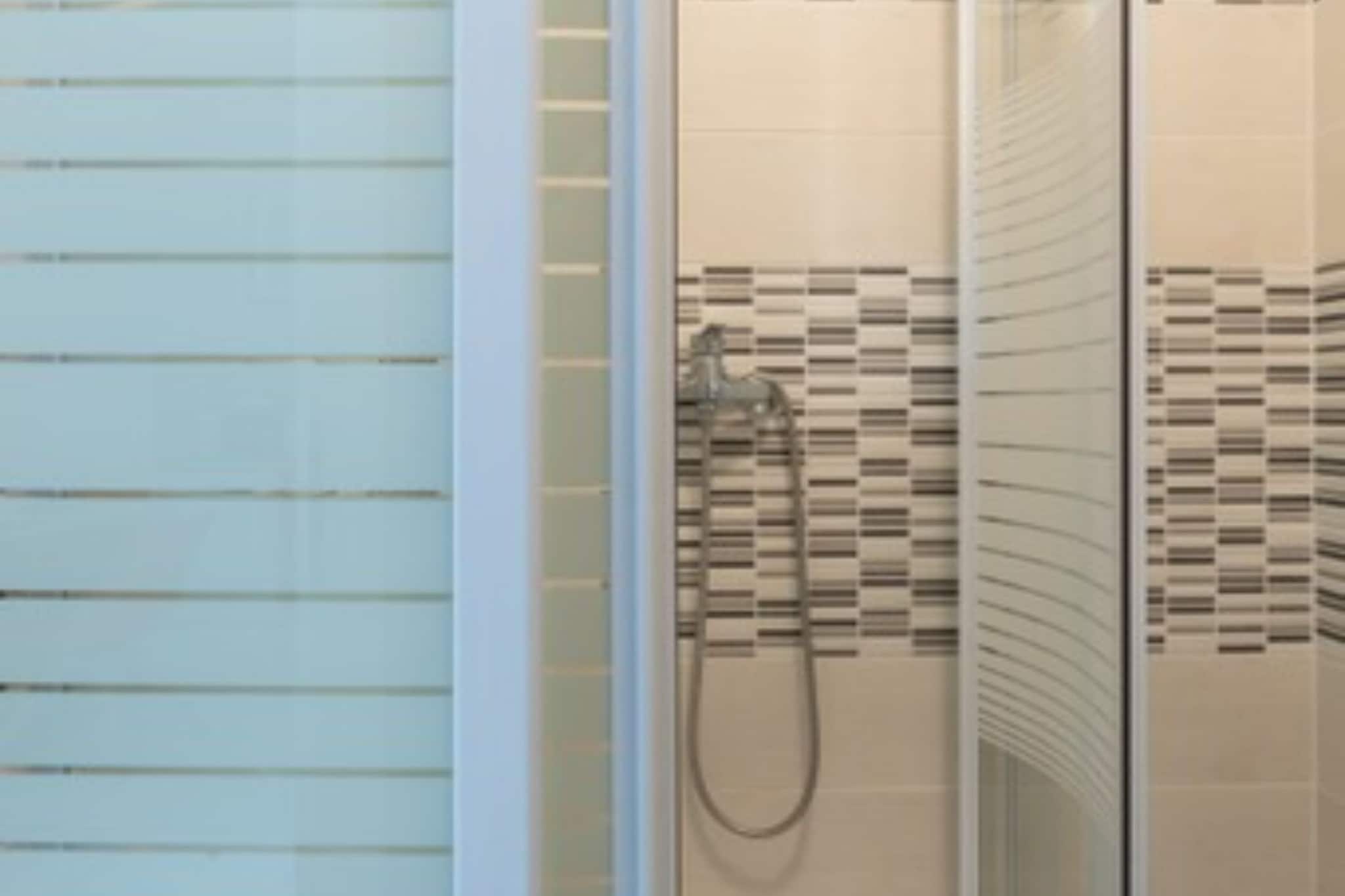 Studio Apartment with Terrace 2-Badezimmer