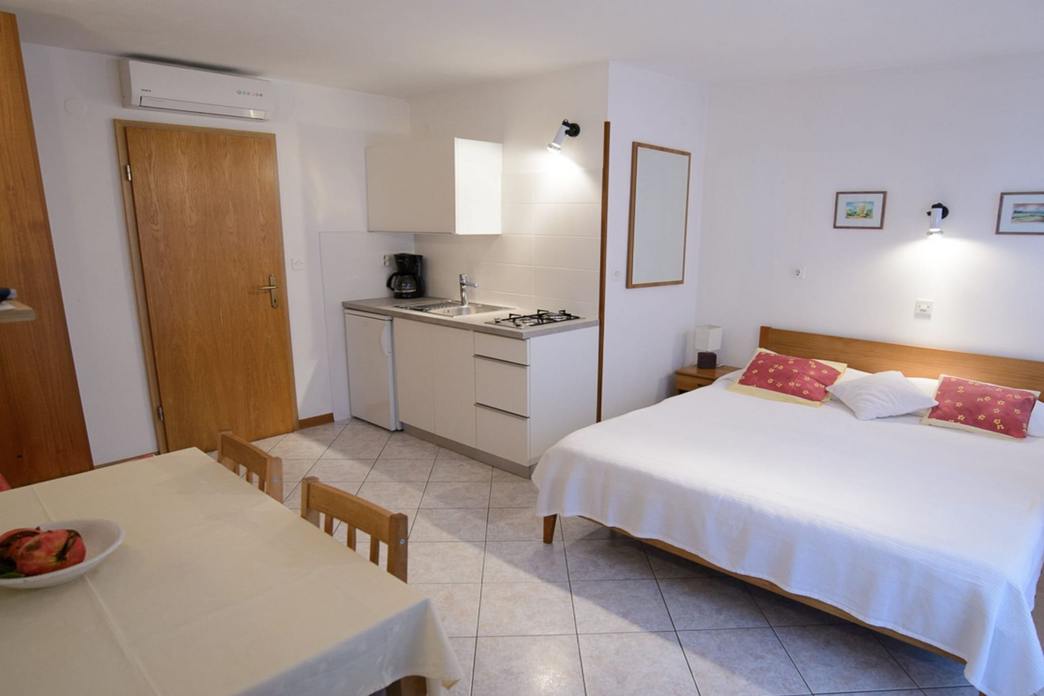 Apartments Alba - Studio apartment (Jasmine)