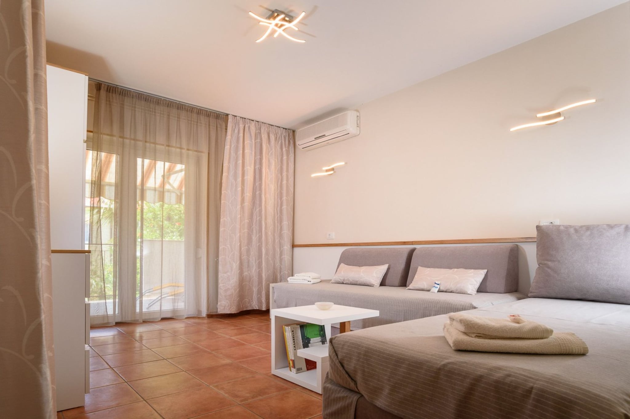 Apartments Alba - One Bedroom Apartment (Anna)-Bedroom