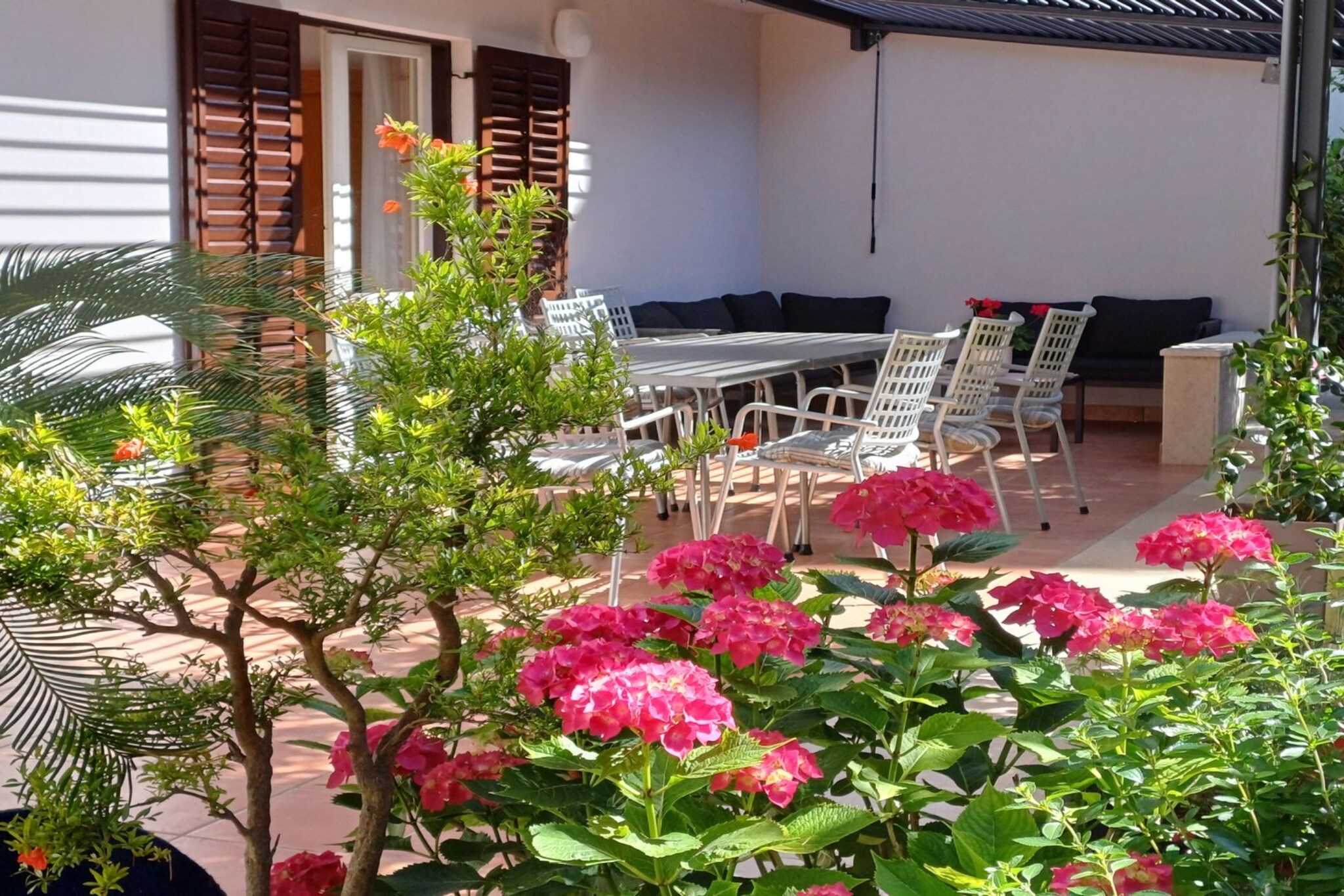 Holiday Home Apartments Alba-Gardens summer
