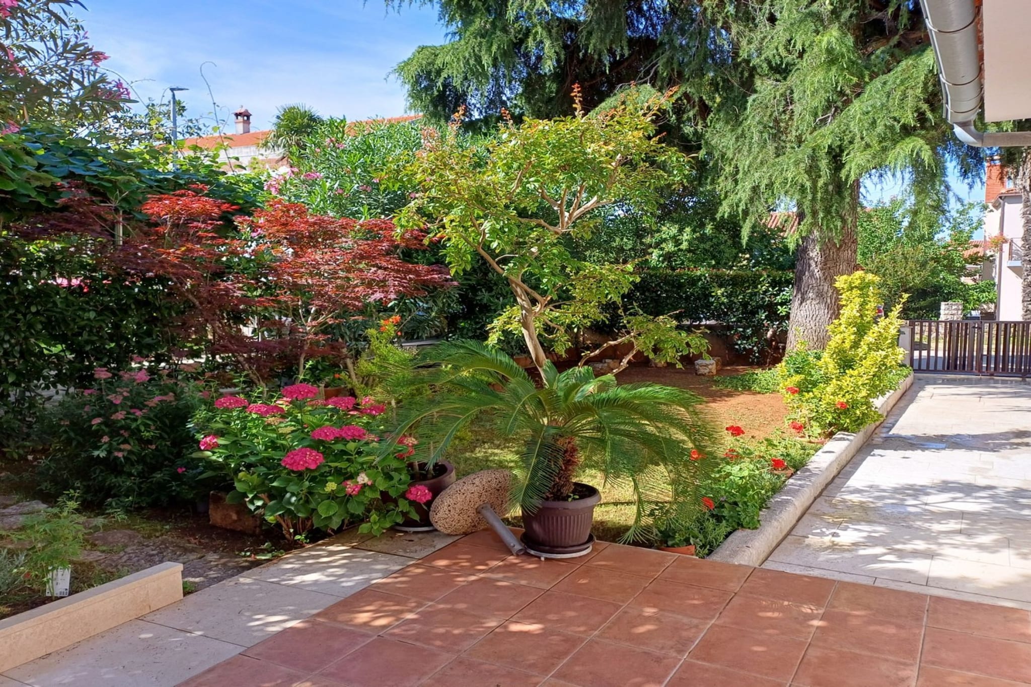 Holiday Home Apartments Alba-Gardens summer