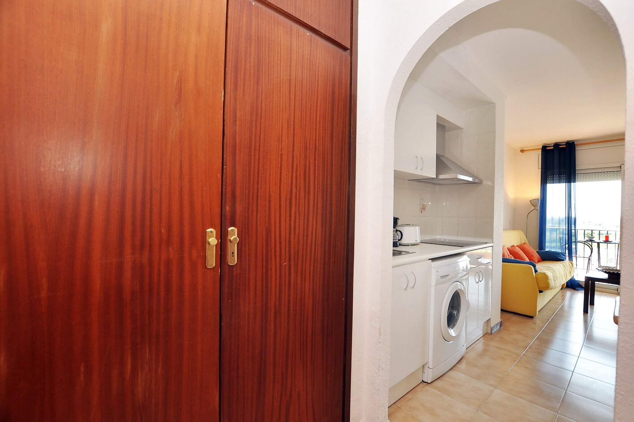 1039 PORT BADIA Estudio-Keuken