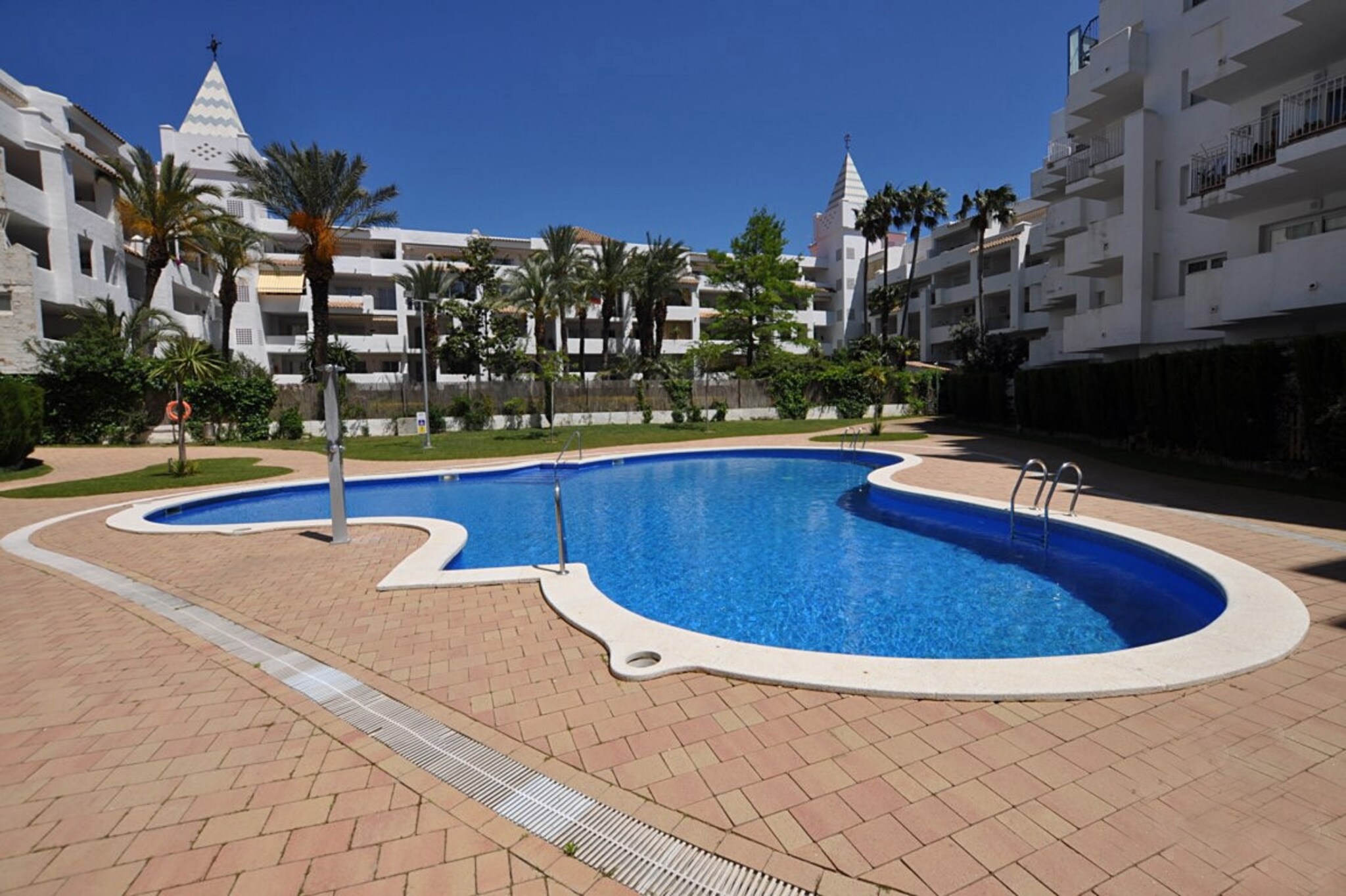 poolofhouse