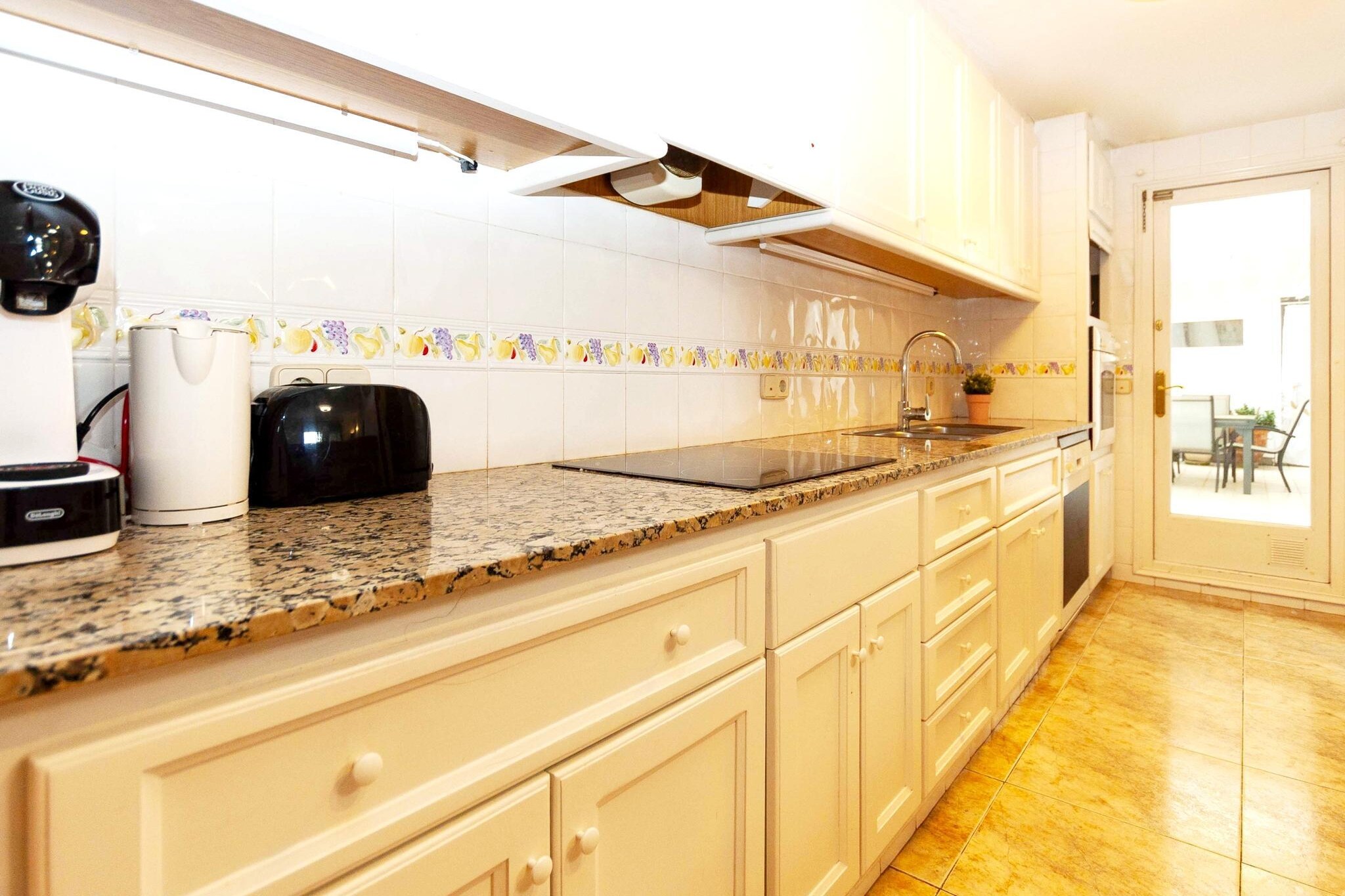 1232 GAUDI 100m PLAYA-Keuken