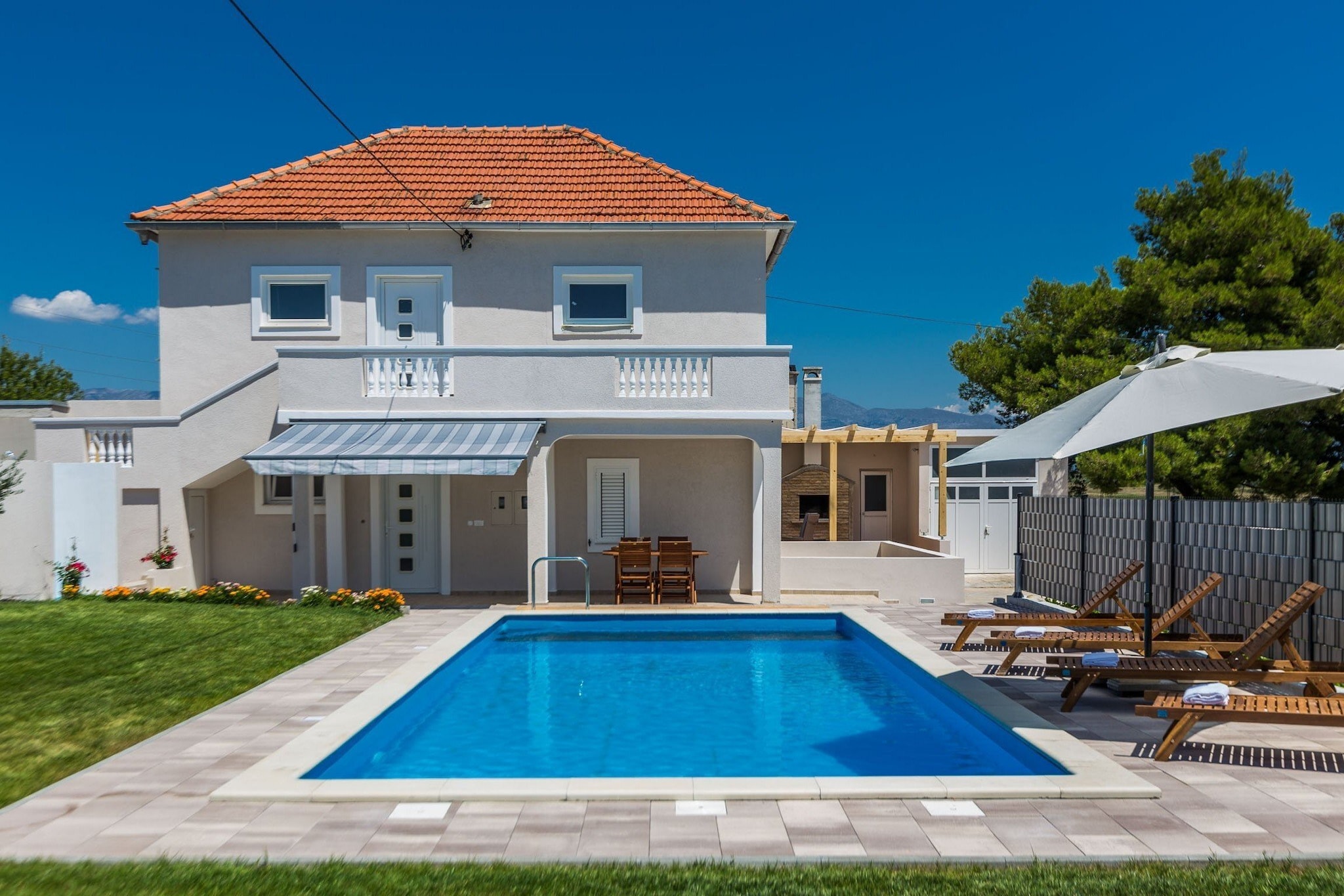 Serene Escape near Zadar with Private Pool & Charming Outdoor Oasis - Two Bedroom Holiday Home-Buitenlucht