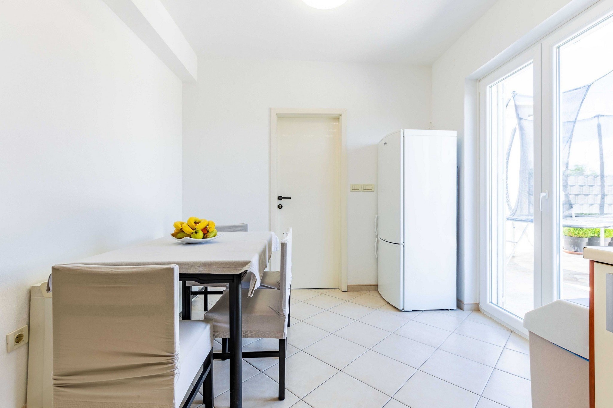 Serene Escape near Zadar with Private Pool & Charming Outdoor Oasis - Two Bedroom Holiday Home-Eetkamer