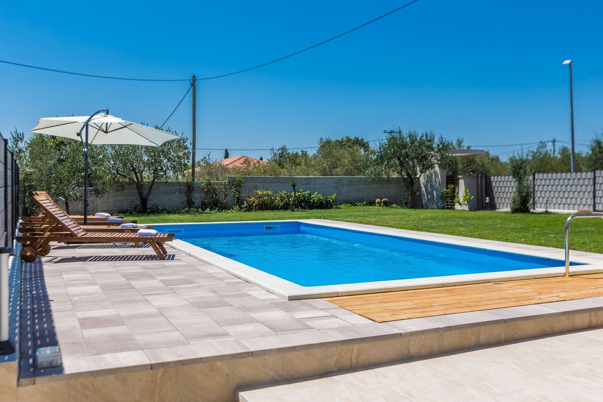 Serene Escape near Zadar with Private Pool & Charming Outdoor Oasis - Two Bedroom Holiday Home-Zwembad