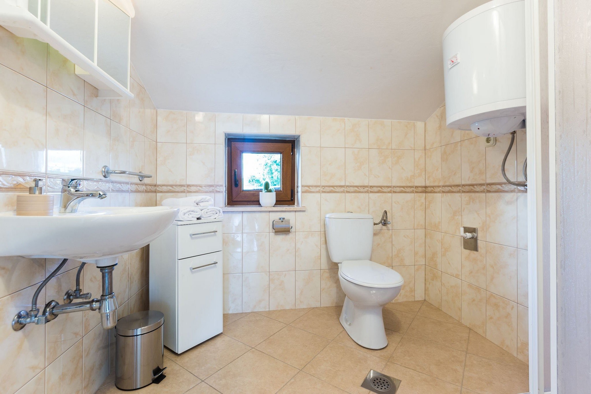 Modern Escape with Private Pool, Sauna, Game Room & BBQ, near Zadar - Four Bedroom Villa-Bathroom