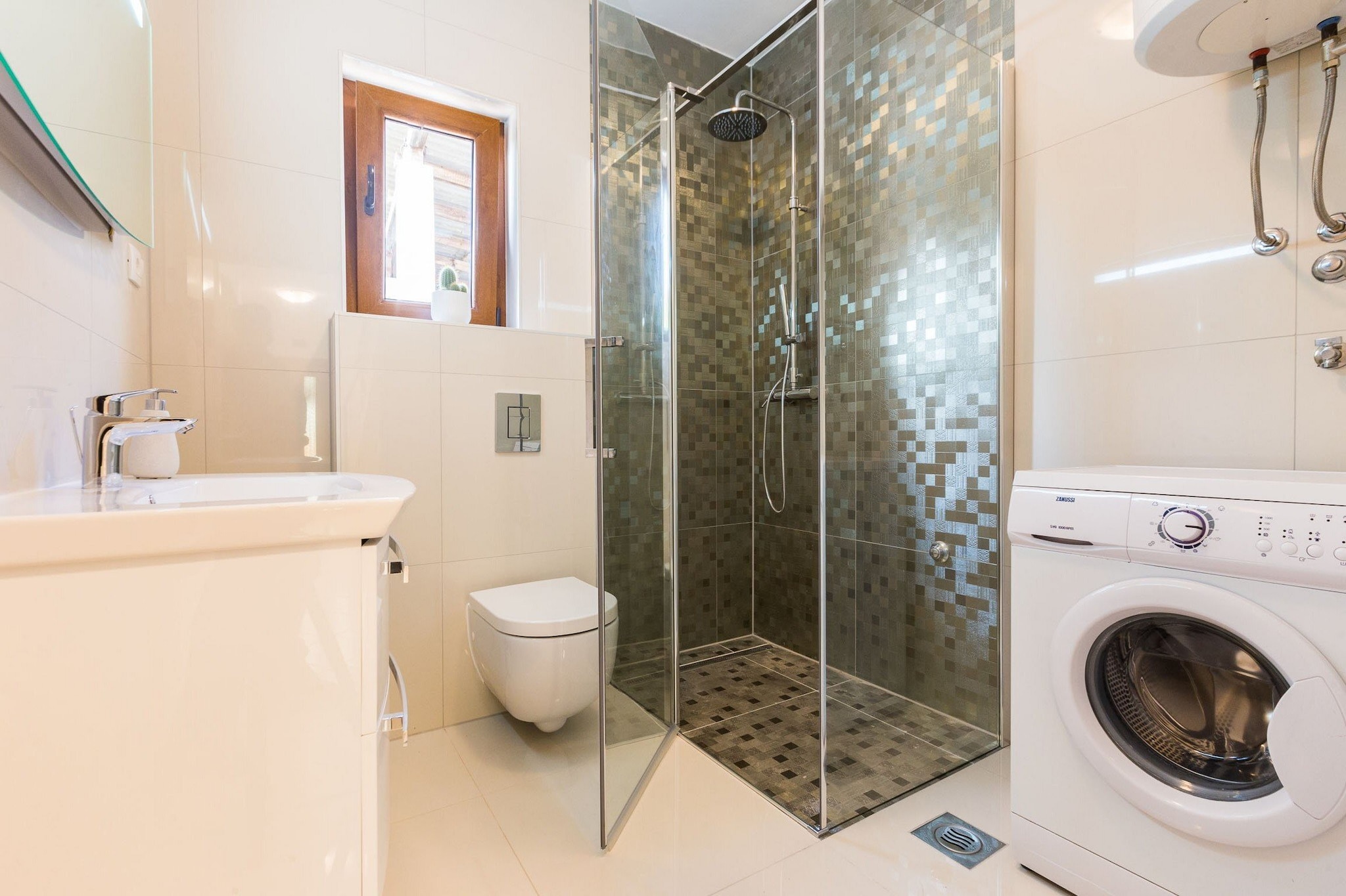 Modern Escape with Private Pool, Sauna, Game Room & BBQ, near Zadar - Four Bedroom Villa-Bathroom