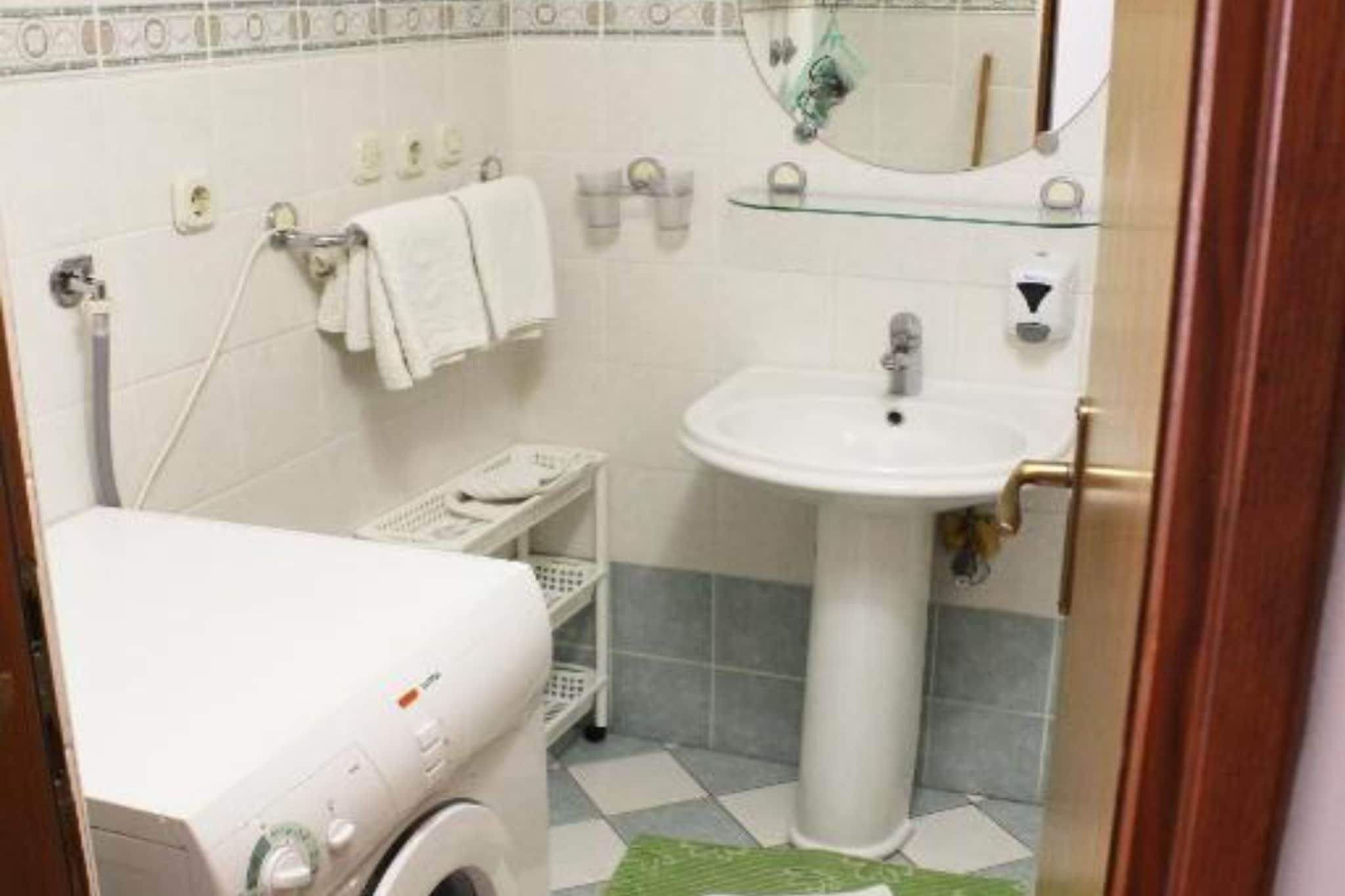 Apartments Pansion Franka 3* - Studio Apartment with Sea View - APT 1B-Badezimmer