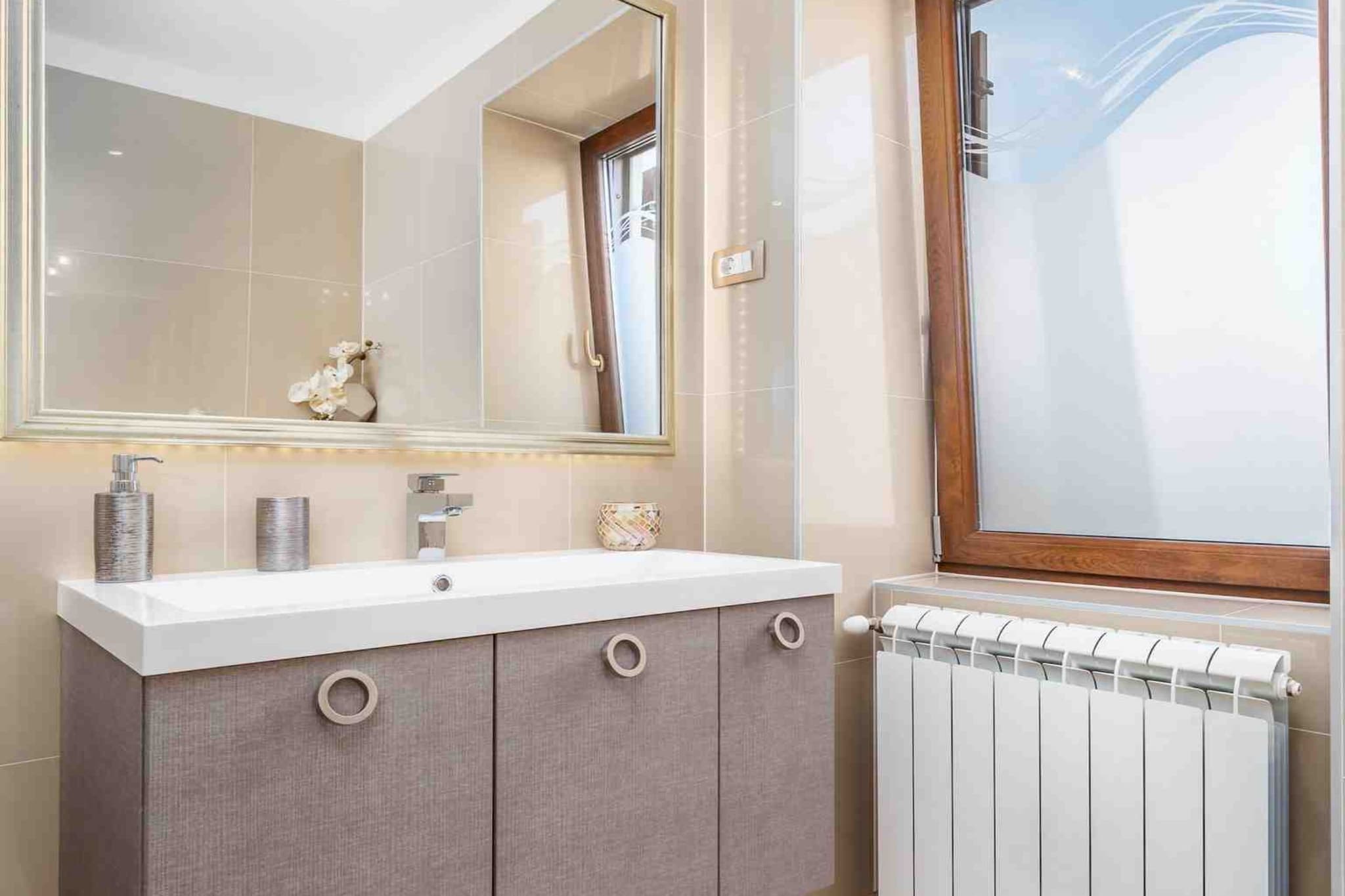 Modern Comfort with Shared Pool, Balconies & Lush Green Surroundings - One Bedroom Apartment (Romantic)-Bathroom