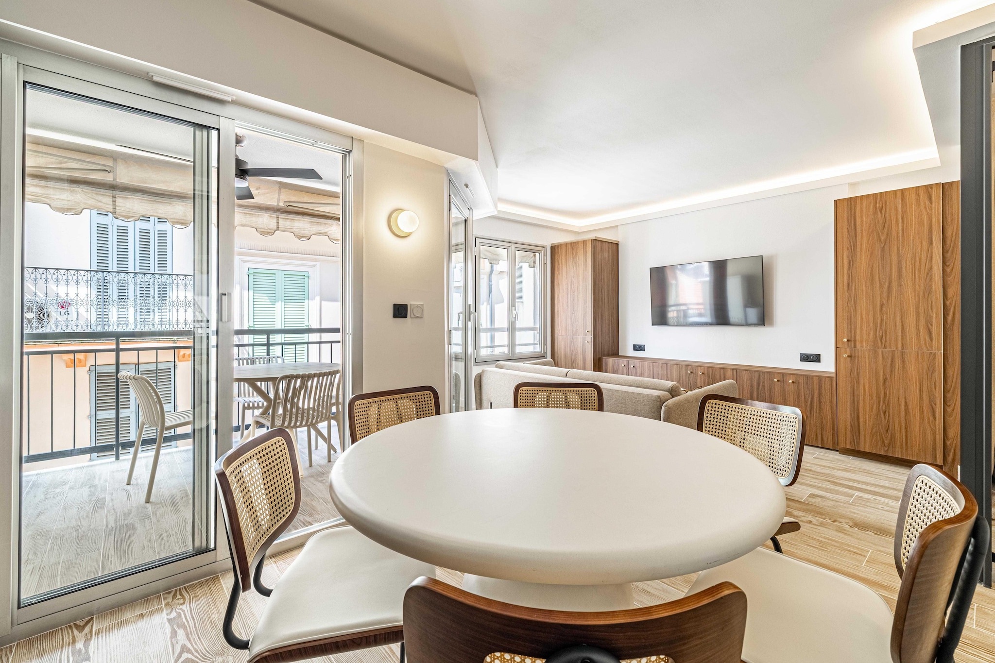 KV-10-BERGERIE-Salle à manger