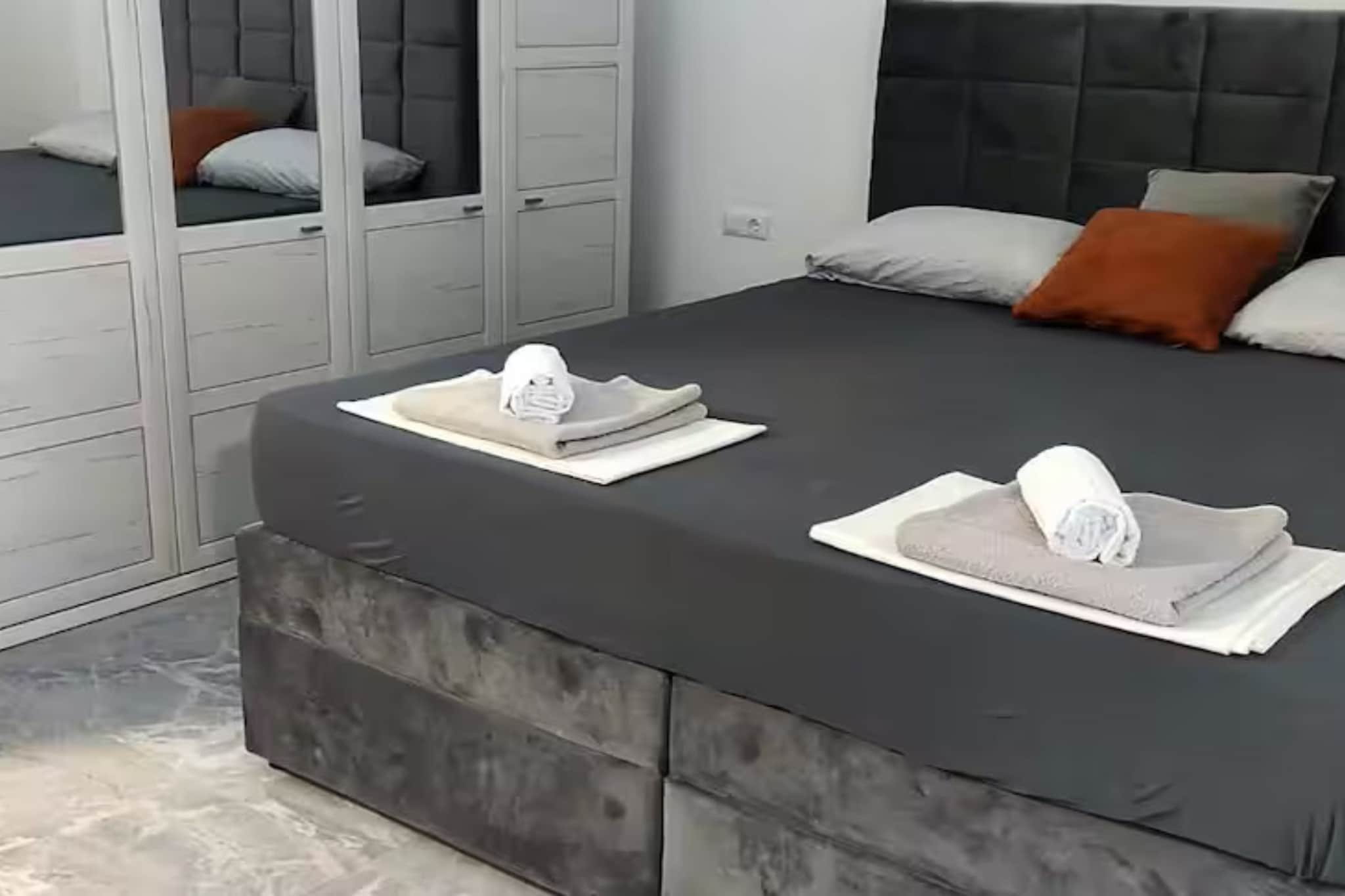 Getaway in Harmony apartment - One Bedroom apartment with Terrace-Bedroom