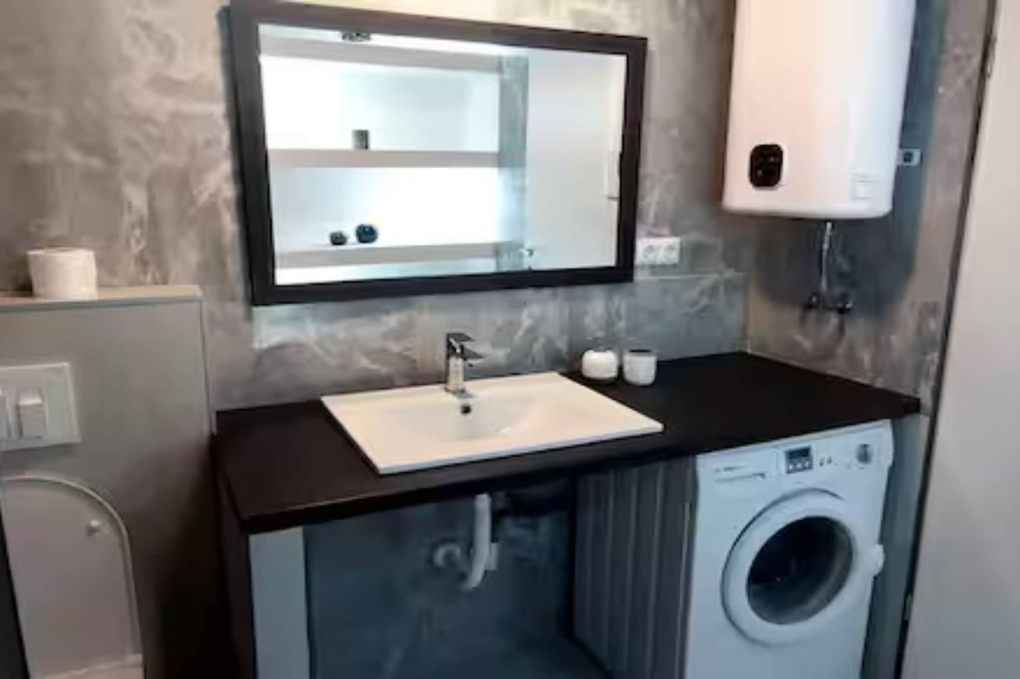 Getaway in Harmony apartment - One Bedroom apartment with Terrace-Bathroom