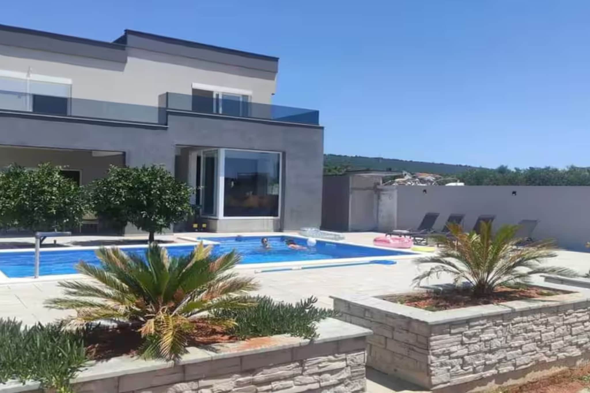Getaway in Harmony apartment - One Bedroom apartment with Terrace-Pool