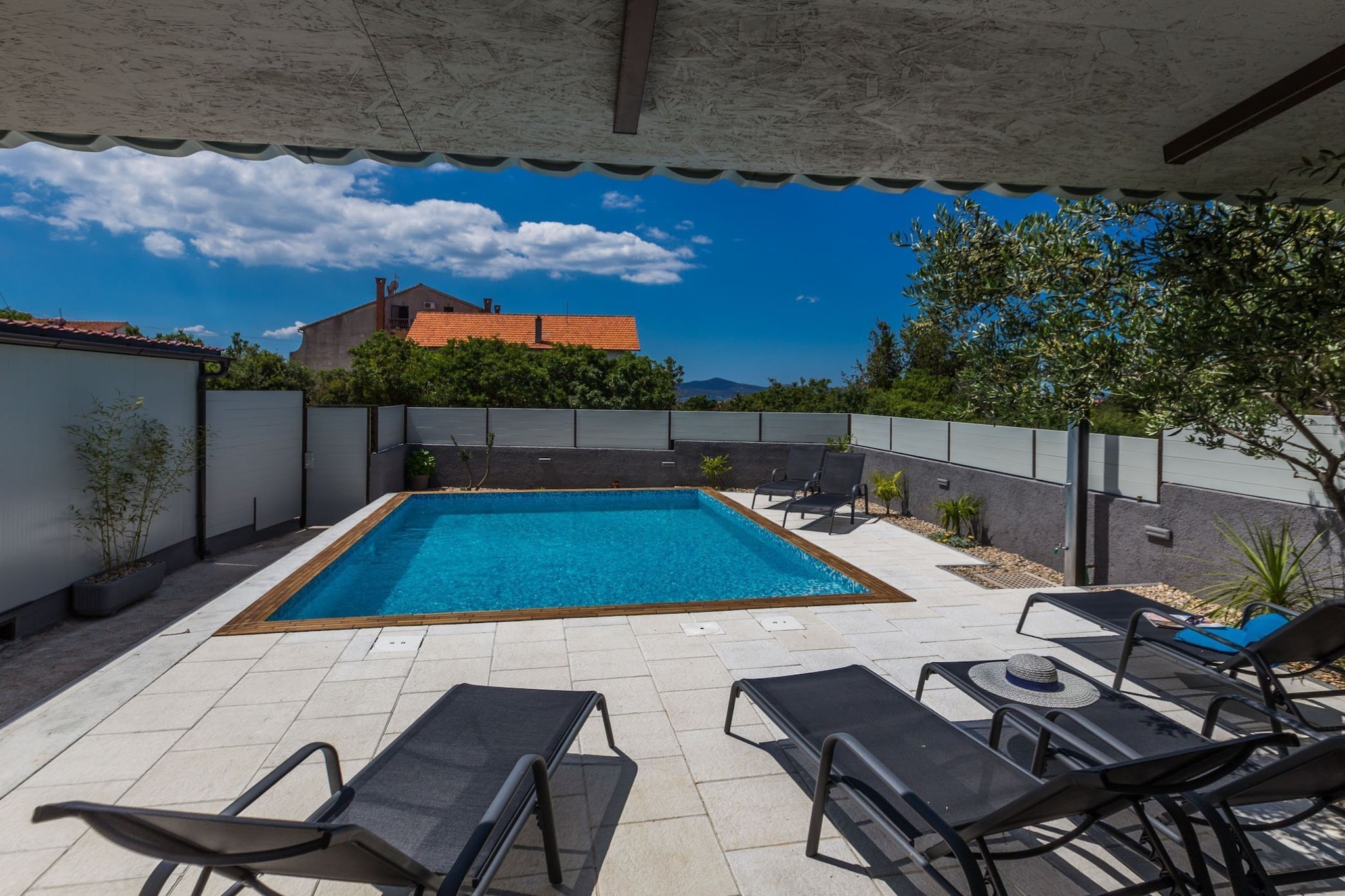 Zadar Lavish and Luxurious Apartment with Private Pool - Three Bedroom Apartment with Private Pool-Pool