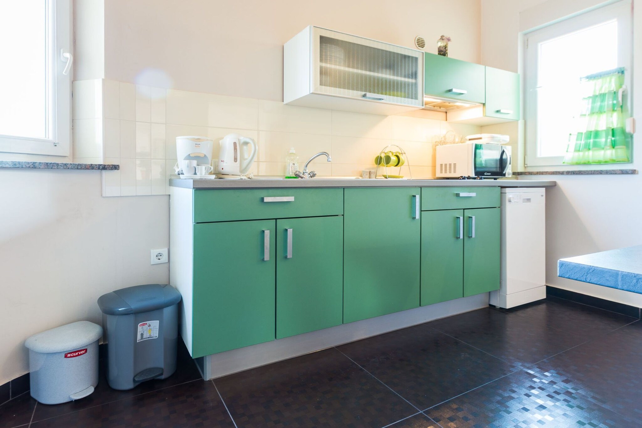 Elegant and Lavish Leisure Apartments Zadar with Outdoor Pool - Classic Two Bedroom Apartment with Terrace (owner Olive)-Keuken