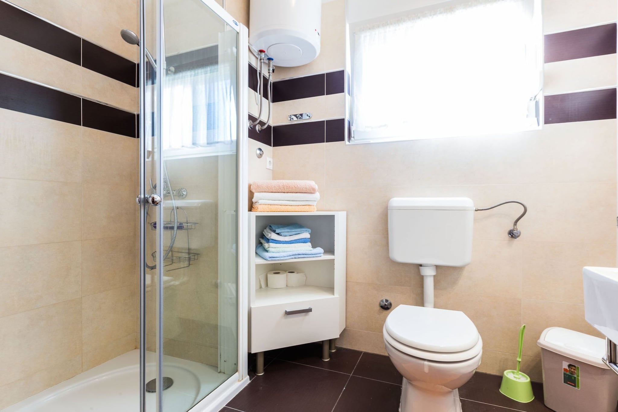 Elegant and Lavish Leisure Apartments Zadar with Outdoor Pool - Classic Two Bedroom Apartment with Terrace (owner Olive)-Badkamer