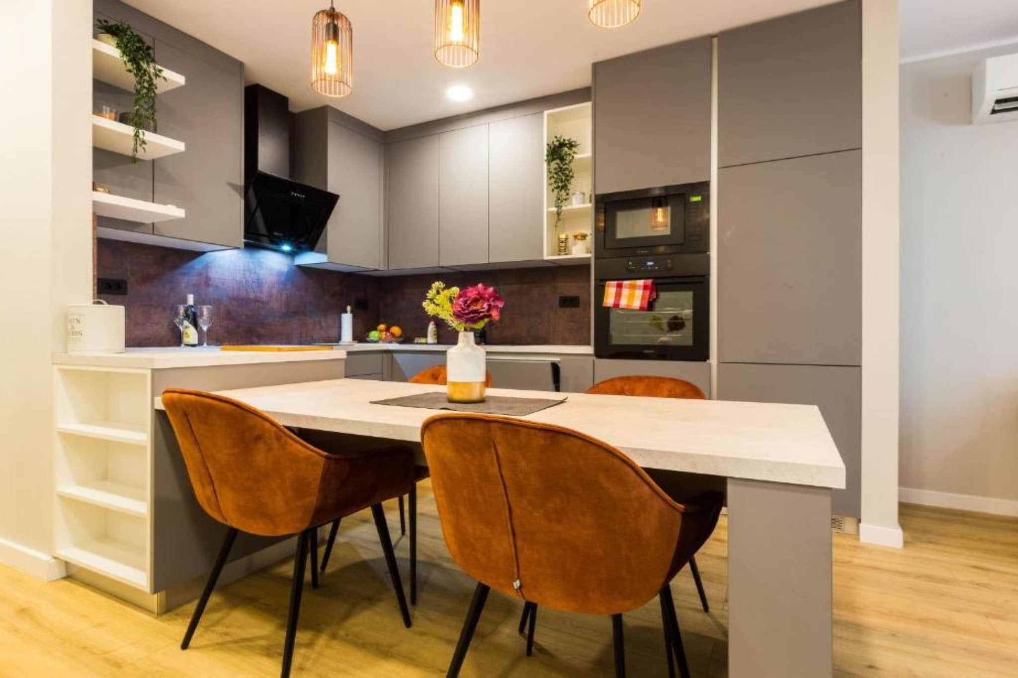 Cultural Haven Central Two Bedroom Apartment in Zadar with City Views - Two Bedroom Apartment-Küche
