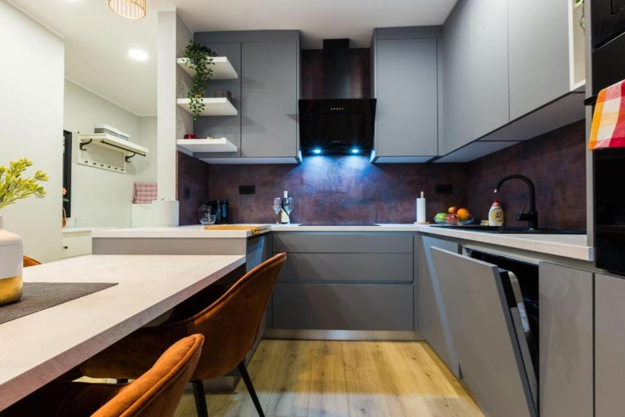 Cultural Haven Central Two Bedroom Apartment in Zadar with City Views - Two Bedroom Apartment-Küche