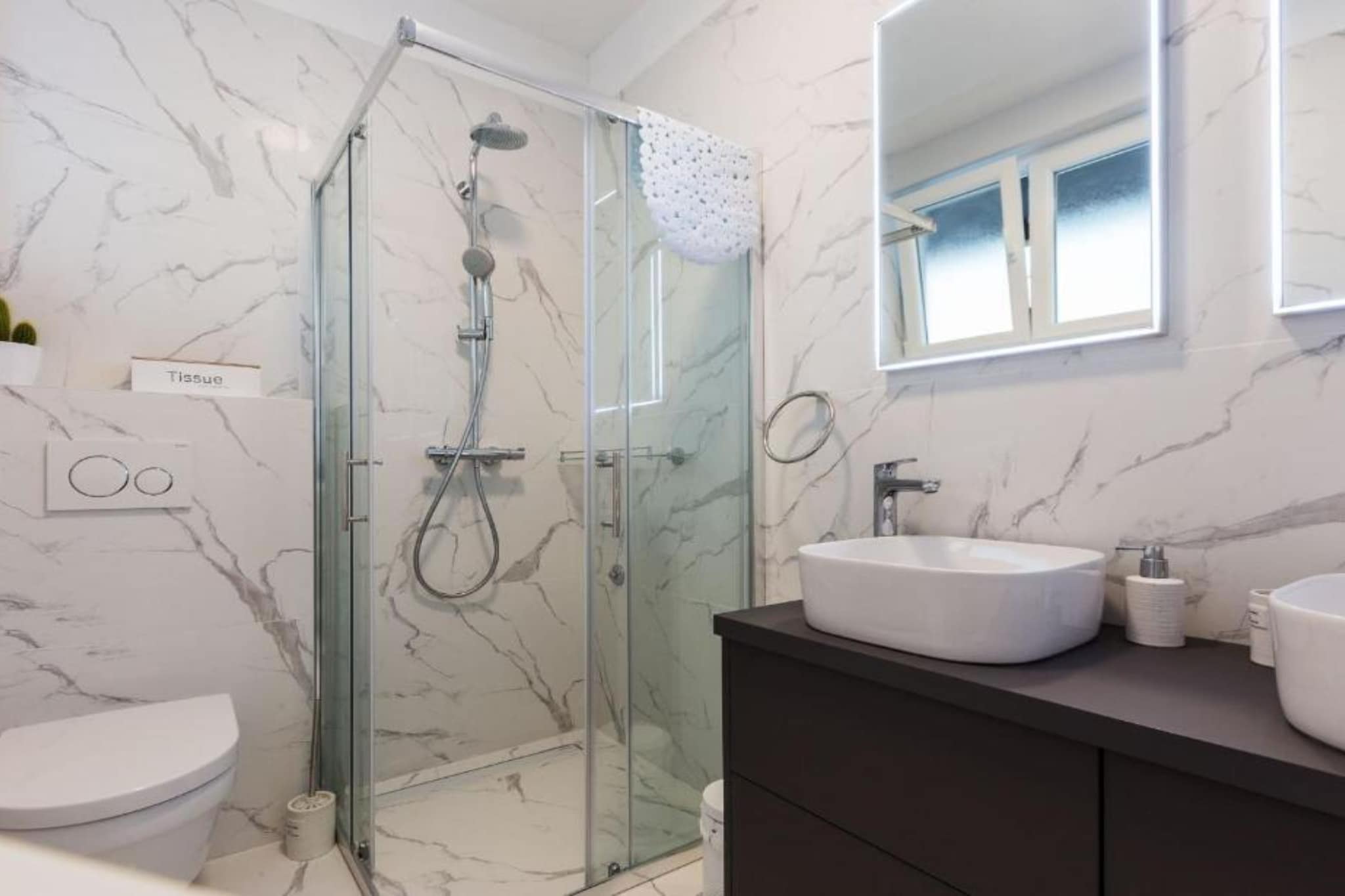 Cultural Haven Central Two Bedroom Apartment in Zadar with City Views - Two Bedroom Apartment-Badezimmer