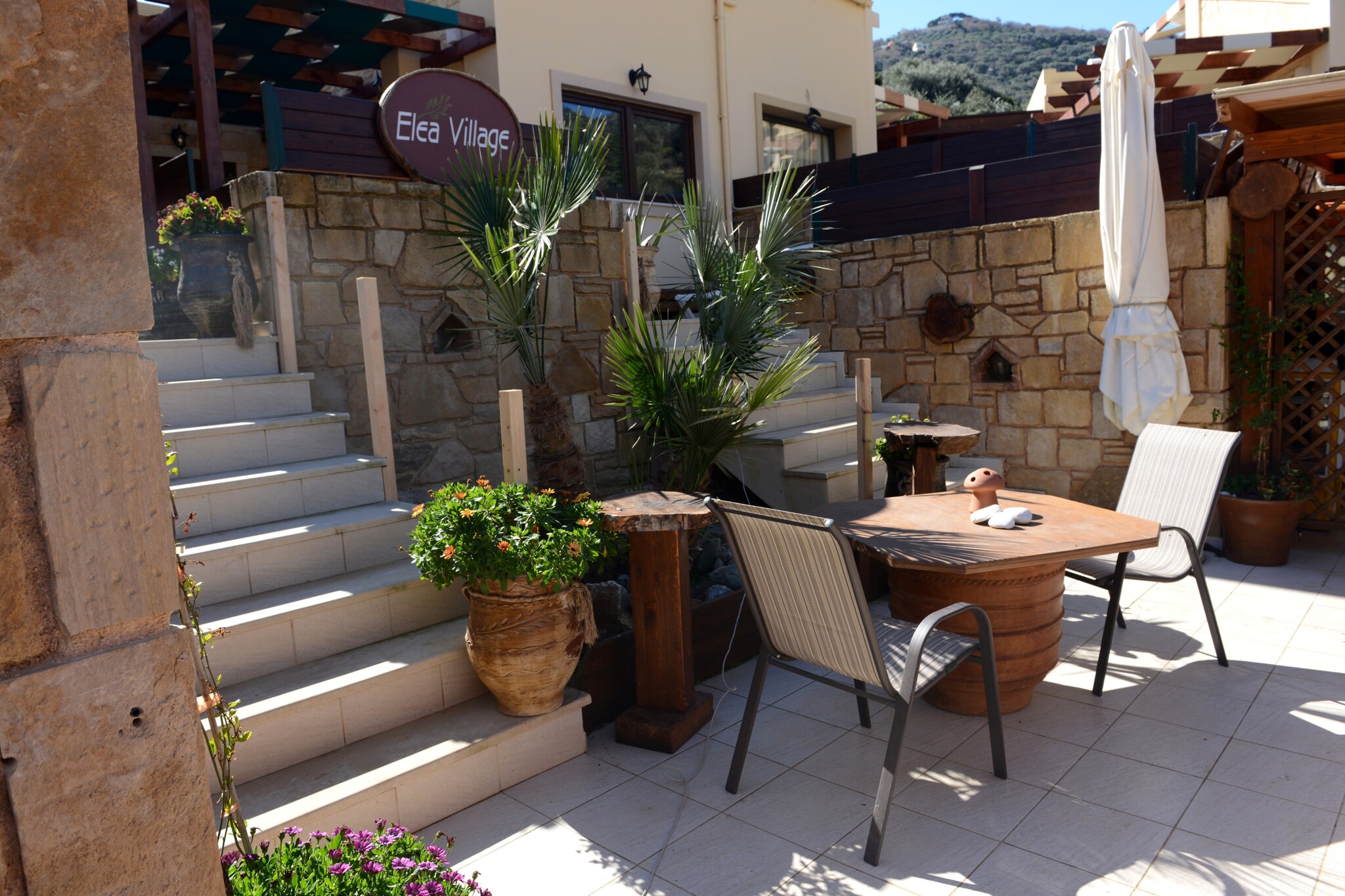 Elia 3-Outdoor
