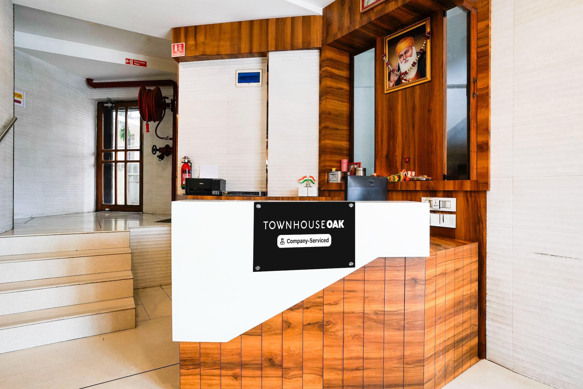 Ground floor: (bedroom(double bed, TV, seating area, air conditioning, Towels incl., telephone, Floor mattress), bathroom(bathtub or shower, shower, washbasin, toilet, shampoo, body soap, hot water))