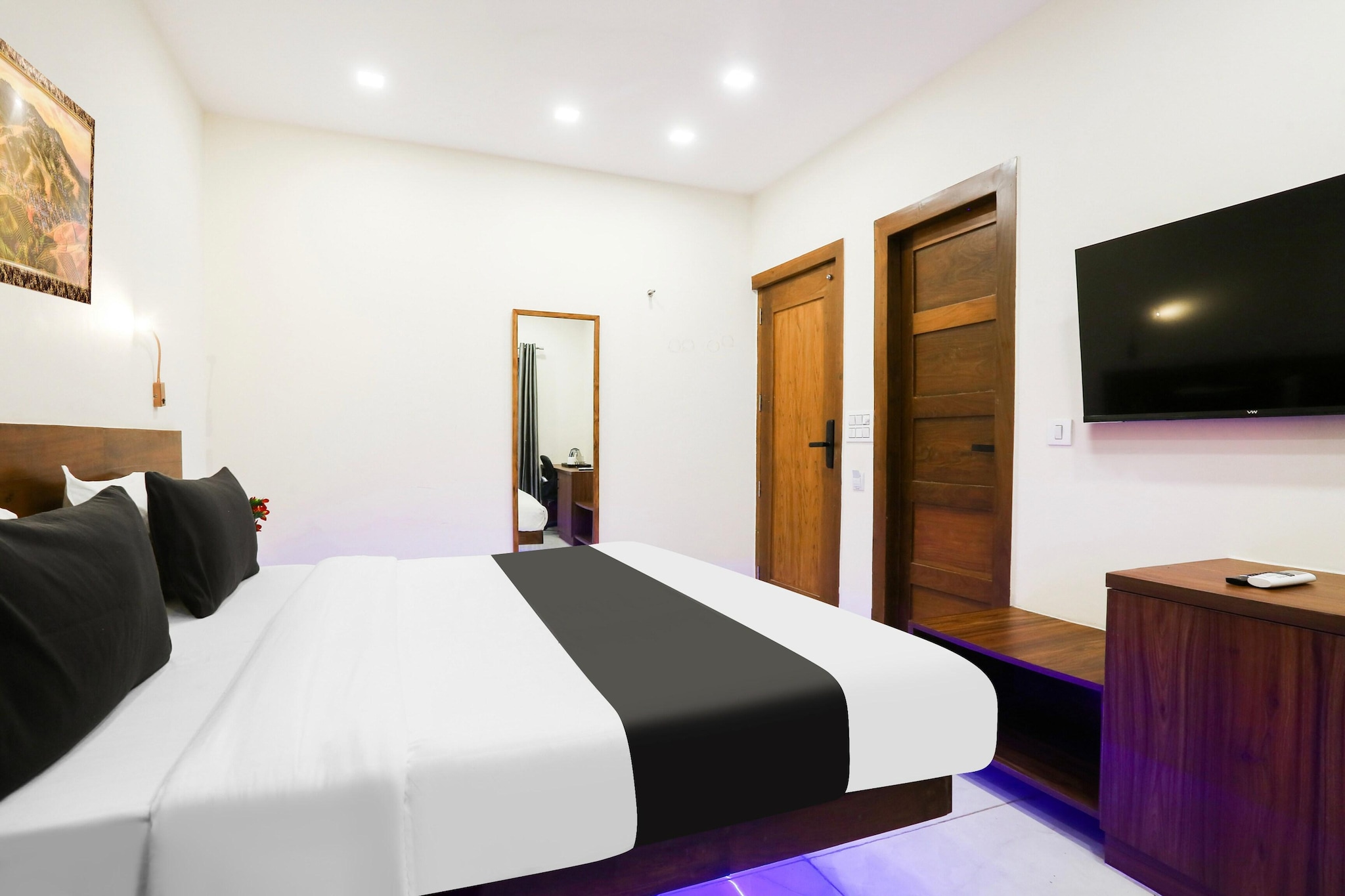 Premium stays at Vikas Puri West Delhi