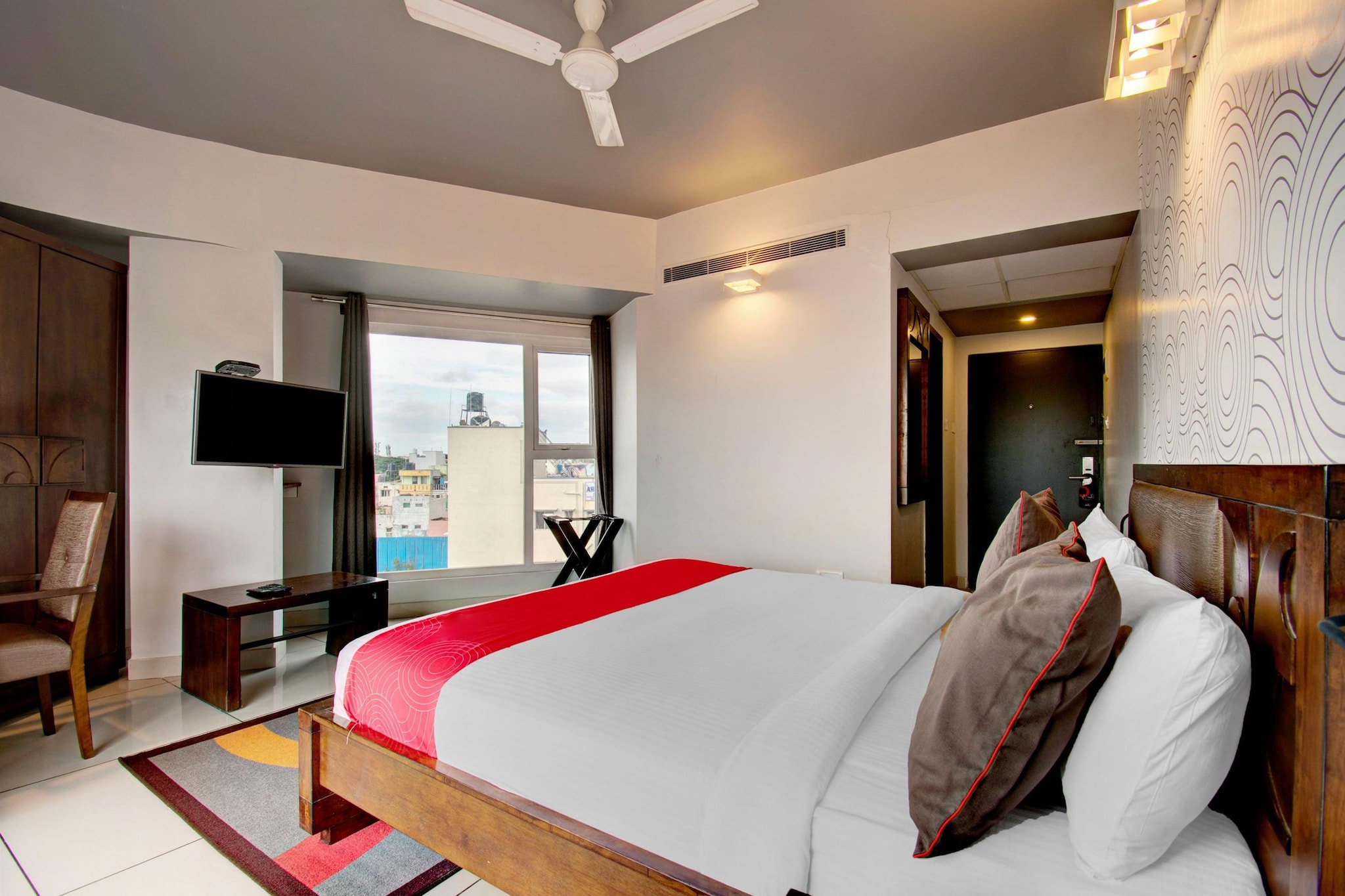 Situated within 3.4 km of Brigade Road and 3.4 km of Commercial Street, Elite Stays at Ulsoor Near Halasuru Metro Station features rooms with air conditioning and a private bathroom in Bangalore. Among the facilities of this property are a restaurant, a shared lounge and room service, along with free WiFi throughout the property. The property is non-smoking and is set 4.4 km from Chinnaswamy Stadium.

All rooms at the hotel are fitted with a seating area, a flat-screen TV with satellite channels and a private bathroom with free toiletries and a shower. All units have a desk.

Speaking English and Hindi at the reception, staff are willing to help at any time of the day.

Kanteerava Indoor Stadium is 5.2 km from Elite Stays at Ulsoor Near Halasuru Metro Station, while Cubbon Park is 5.4 km from the property. Kempegowda International Airport is 36 km away.

Unmarried couples are warmly welcome at this property.
Guests with local ID proof are warmly welcome.
Apologies, but we are currently unable to host foreign nationals at this property.
Early Check-In Policy: A full dayâ€™s room rate will be charged for check-ins before 6:00 AM. Complimentary early check-in is available between 6:00 AM and 10:00 AM, subject to room availability.
Check-in is only available to guests aged 18 and above. Please provide a government-issued ID to confirmÂ yourÂ age.
