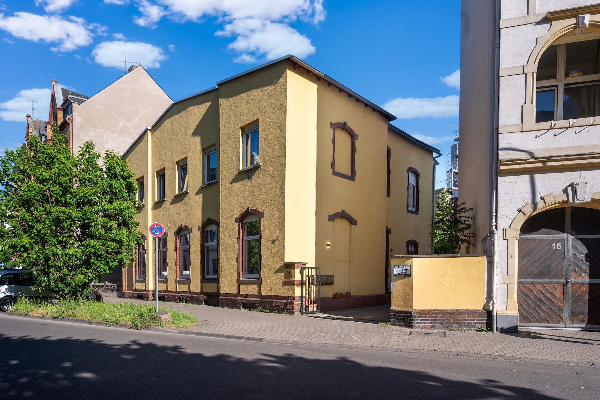 Modern Stay Studio mit Balkon-Außenbereich Sommer