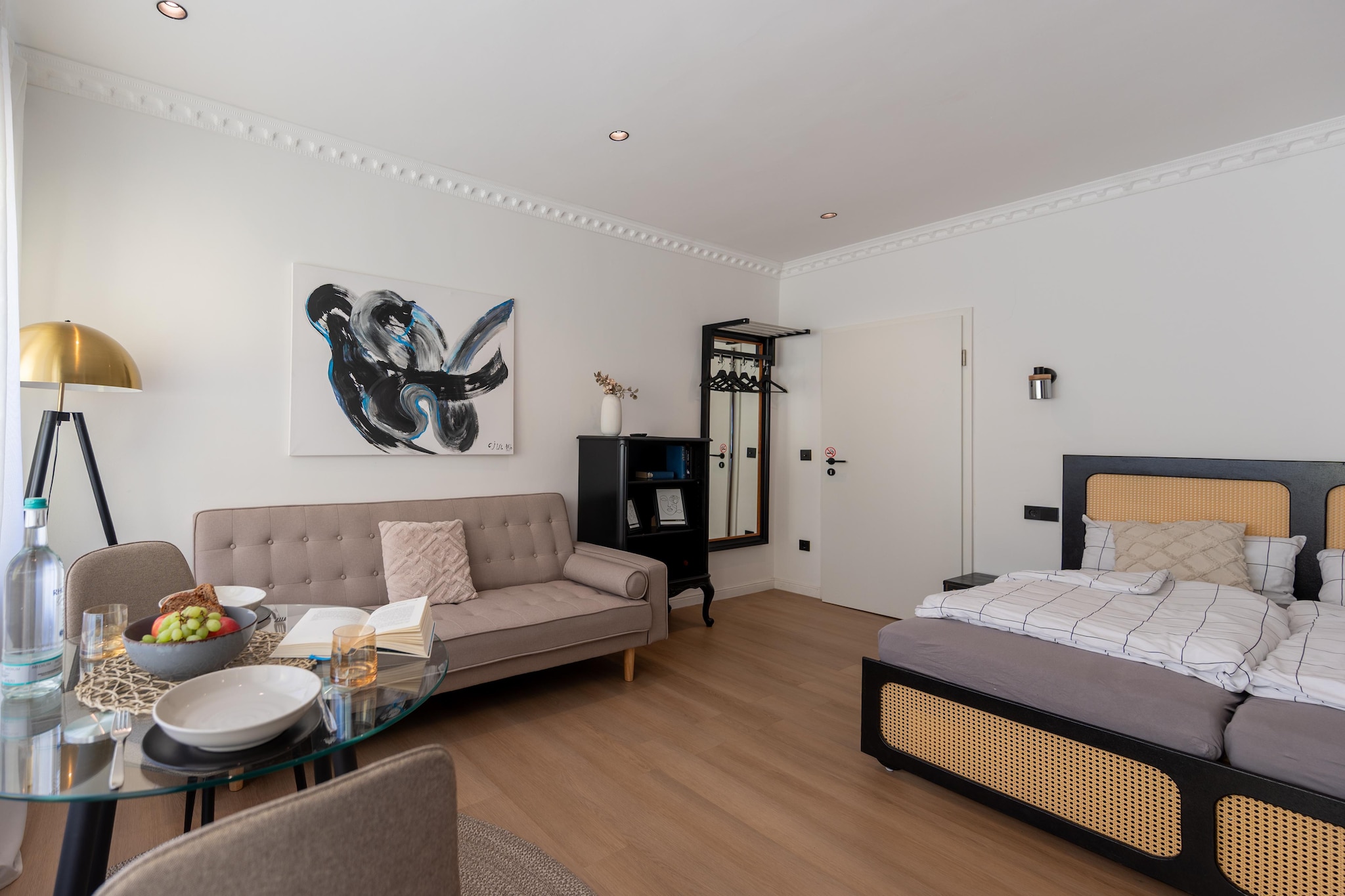 Modern Stay Studio mit Balkon