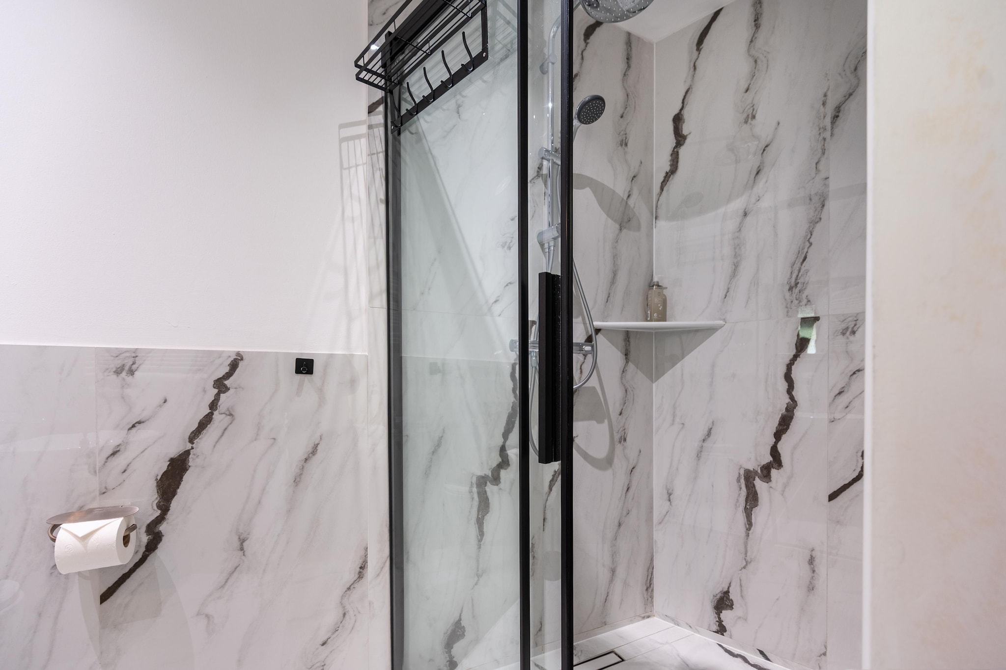 Modern Stay Studio mit Balkon-Badezimmer